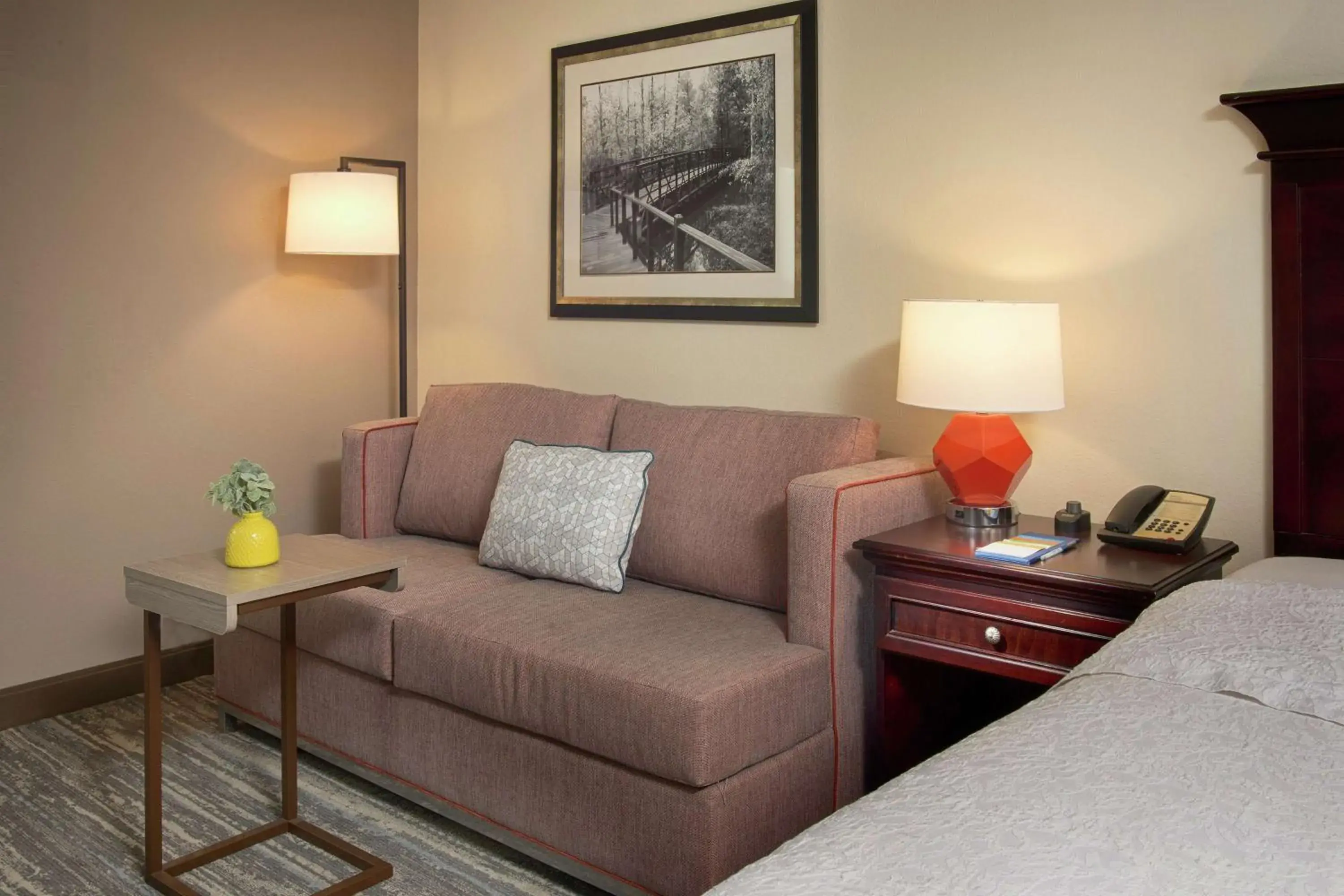 Living room, Bed in Hampton Inn Memphis/Collierville Living room, Bed in Hampton Inn Memphis/Collierville