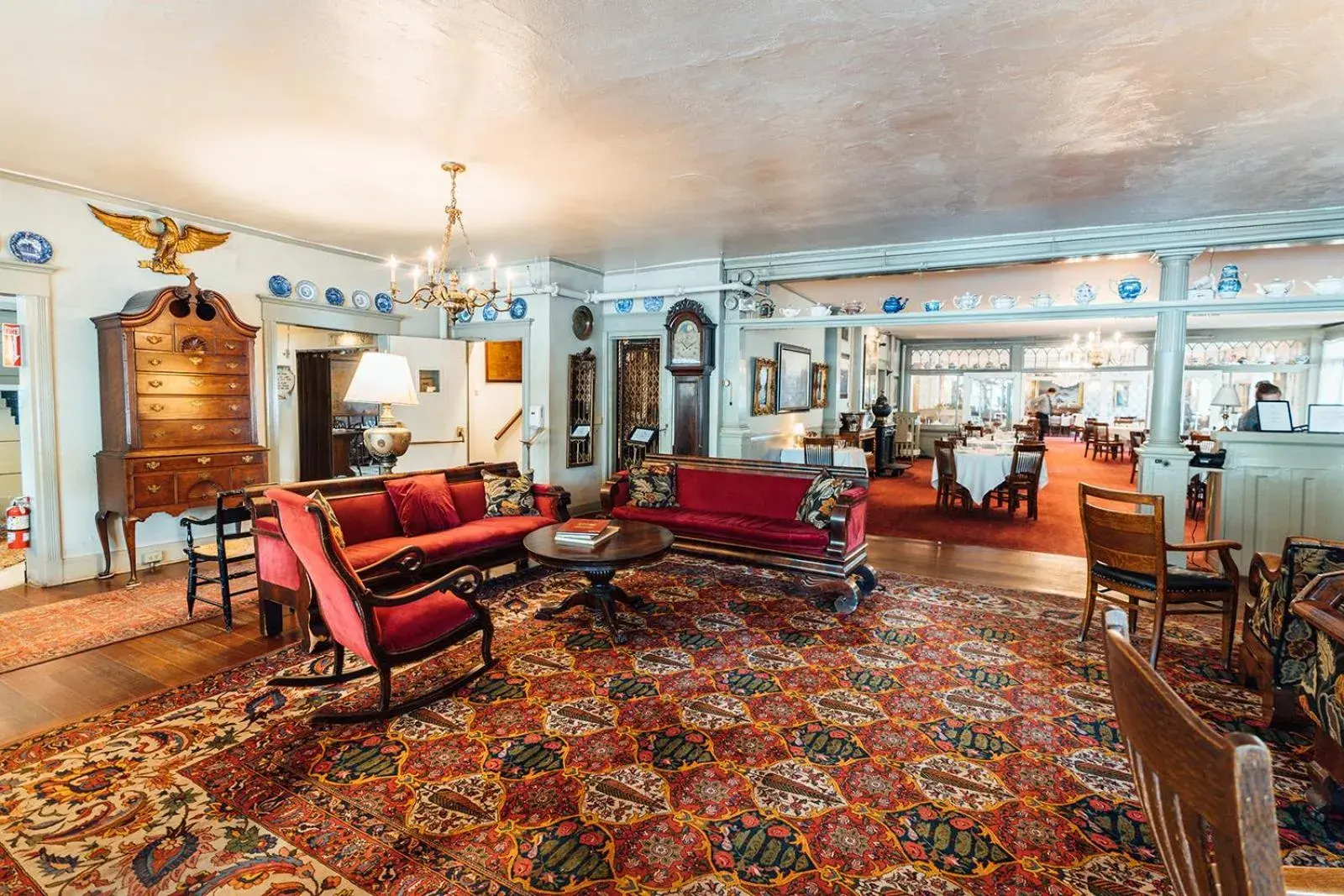 Living room in The Red Lion Inn Living room in The Red Lion Inn