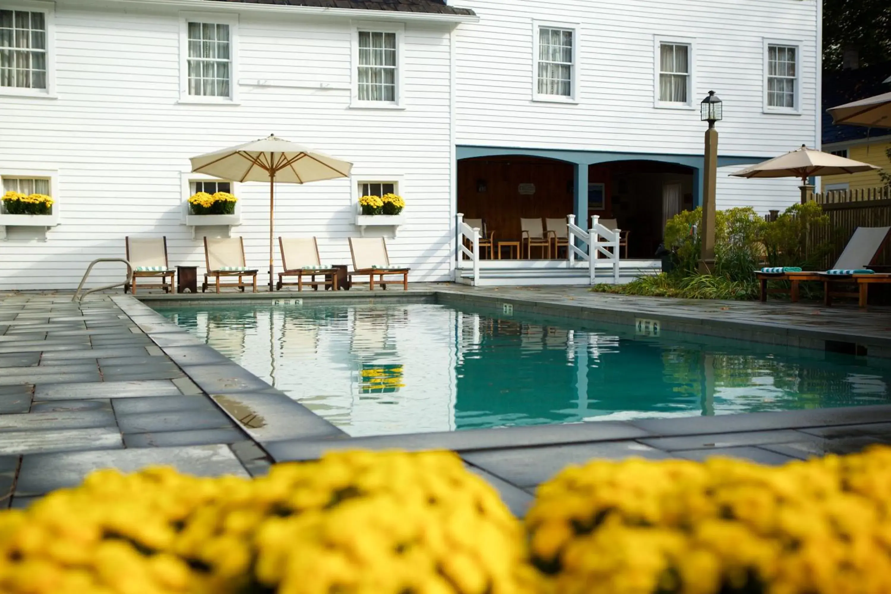 Swimming pool in The Red Lion Inn Swimming pool in The Red Lion Inn