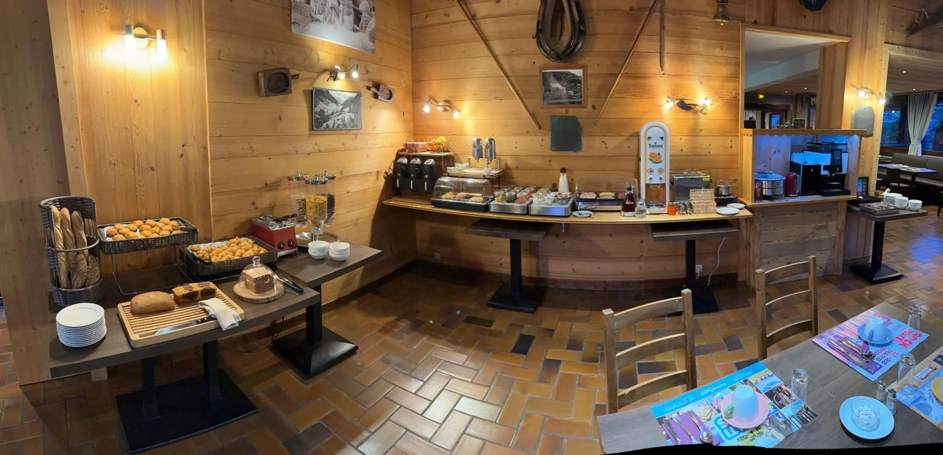 Breakfast in Hotel Le Soly