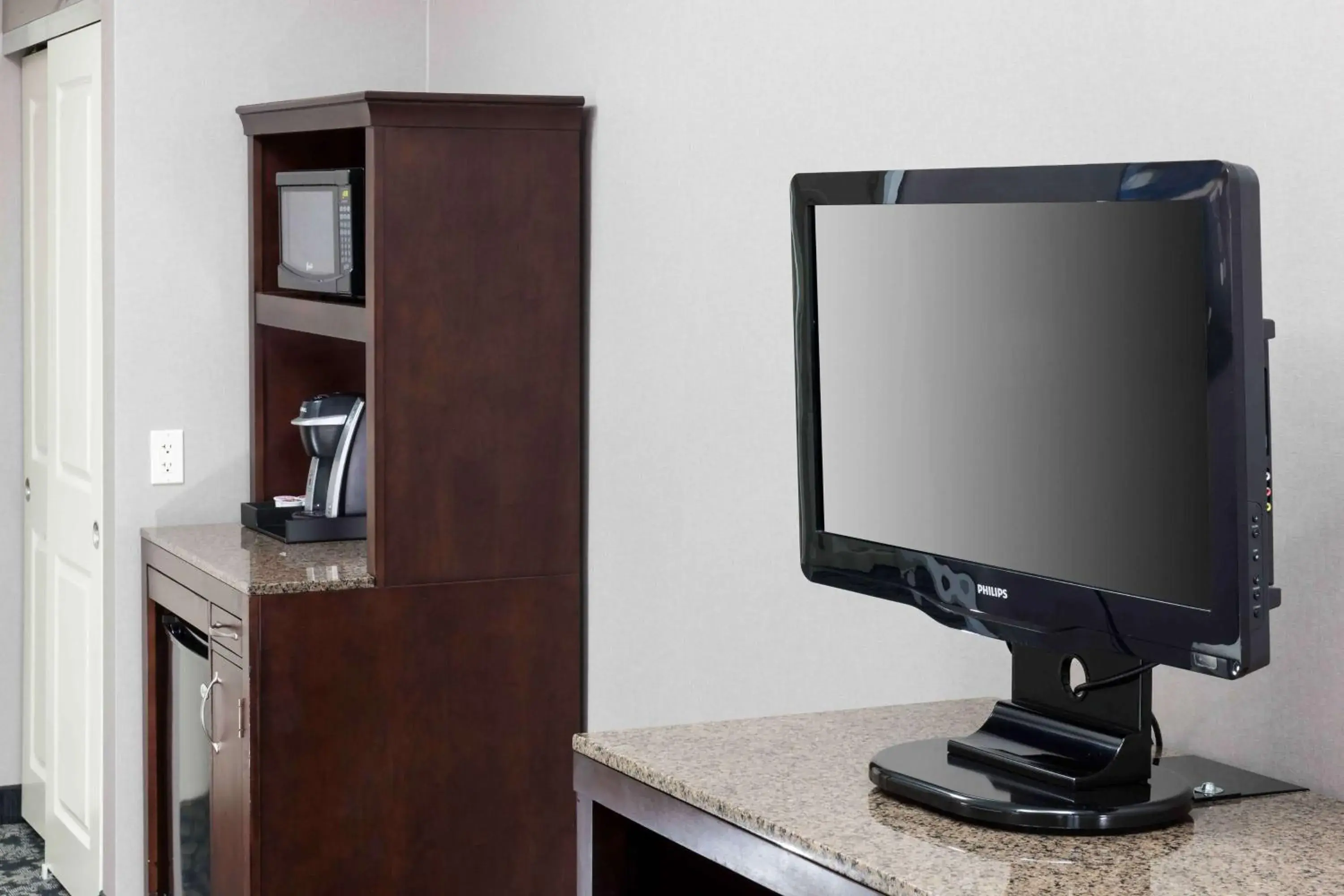 Bed in Hilton Garden Inn Detroit/Novi Bed in Hilton Garden Inn Detroit/Novi