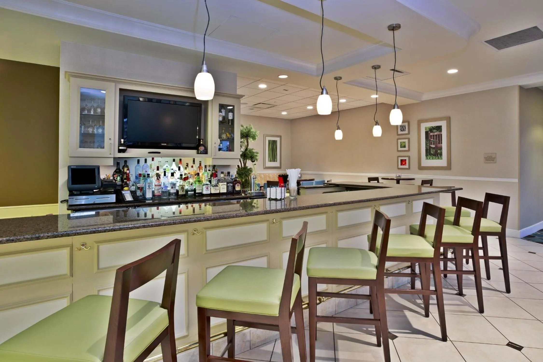Restaurant/places to eat in Hilton Garden Inn Detroit/Novi