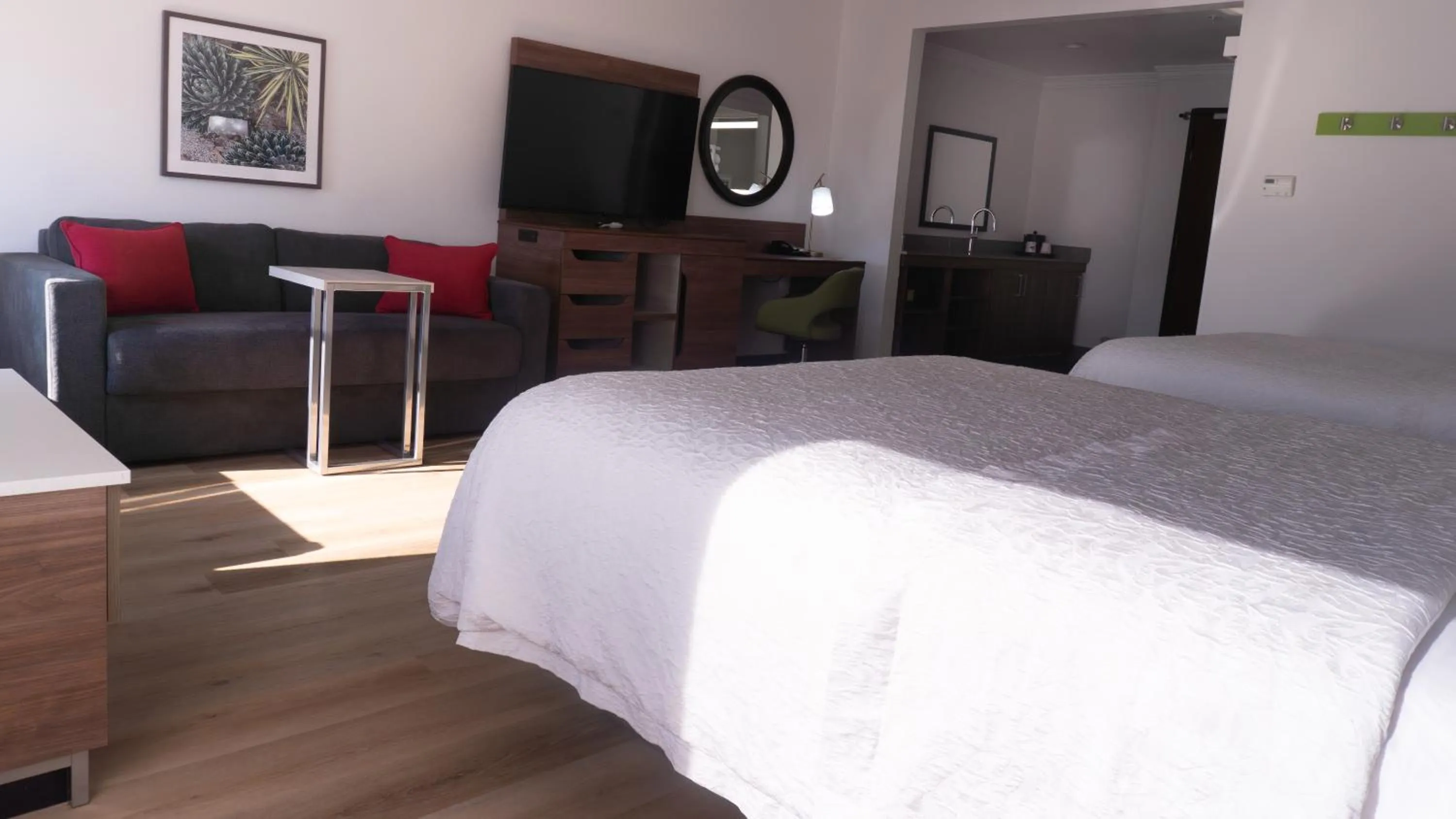 Bed in Hampton Inn and Suites Houston-Katy