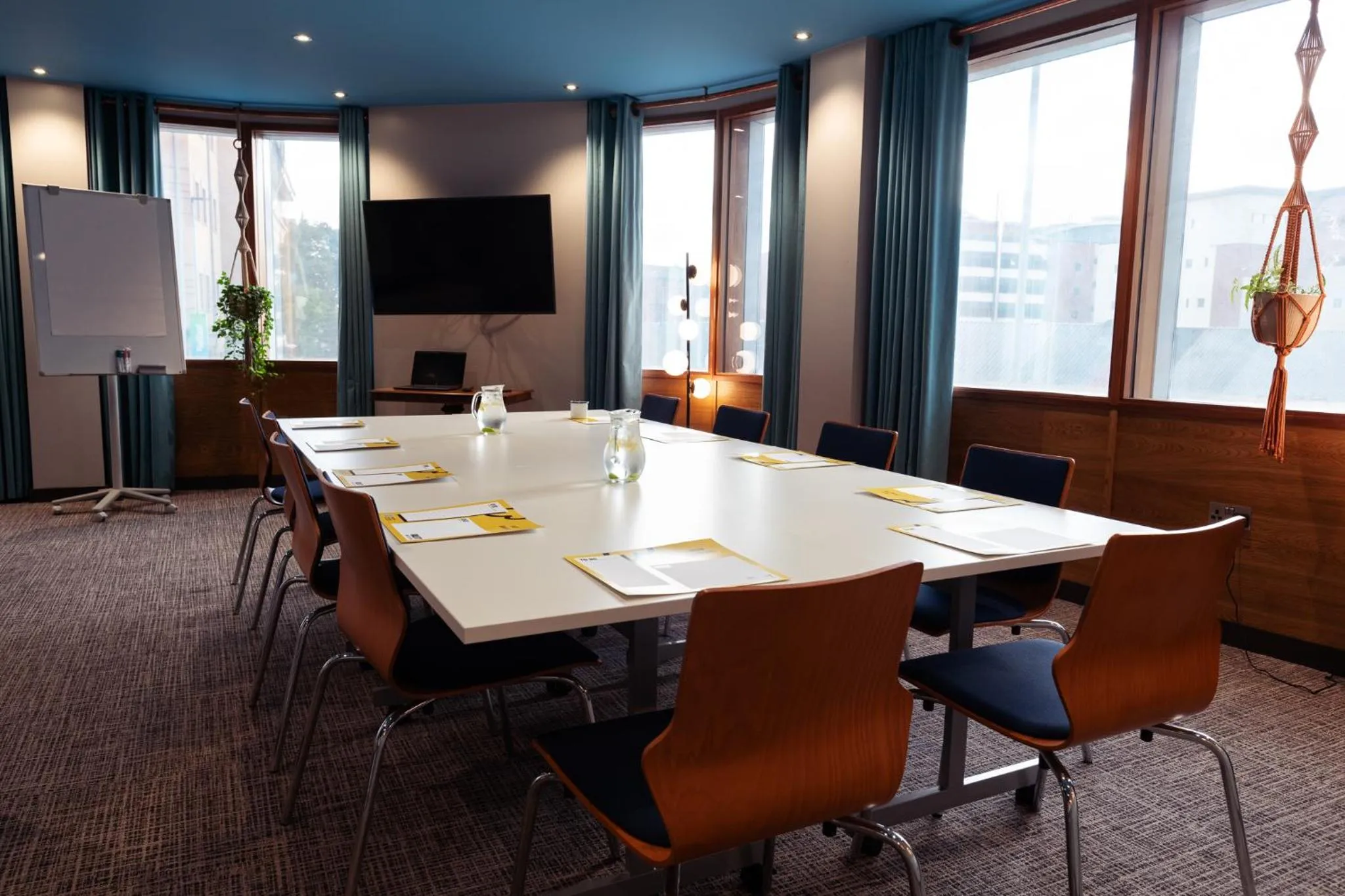 Meeting/conference room in Bullitt Hotel