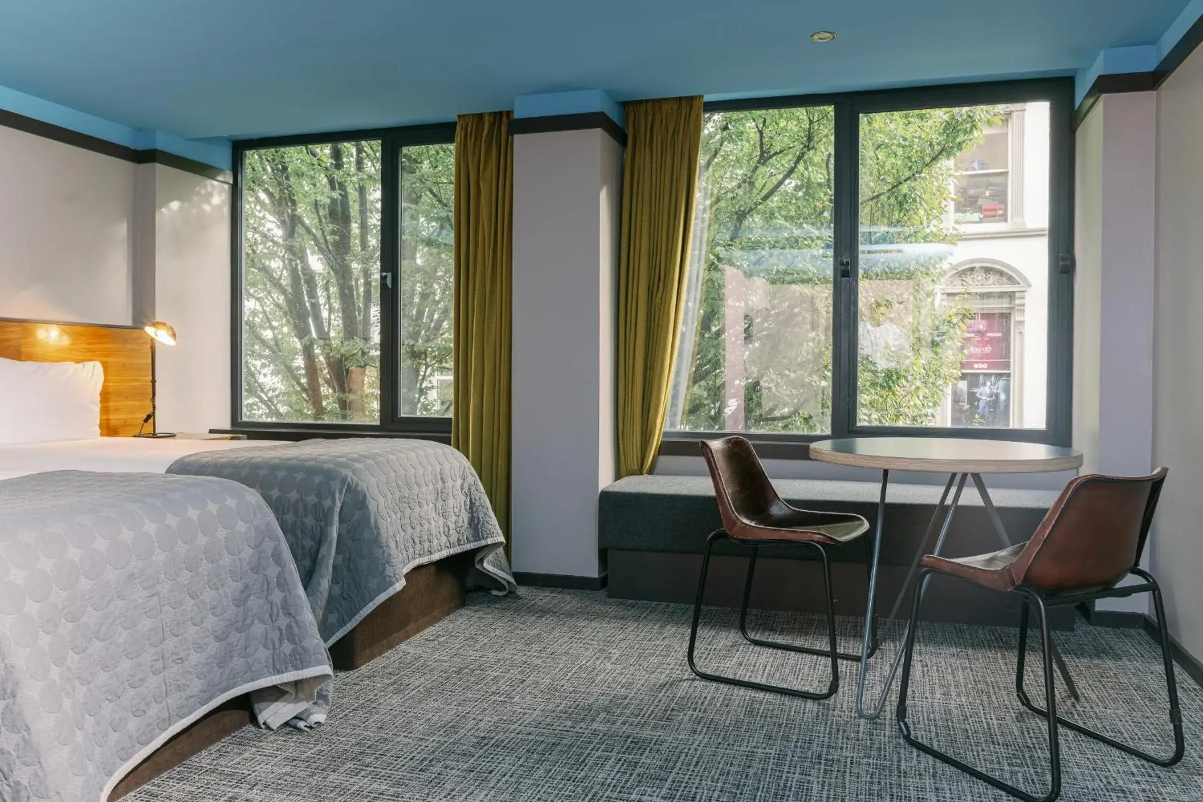 Bed in Bullitt Hotel Bed in Bullitt Hotel