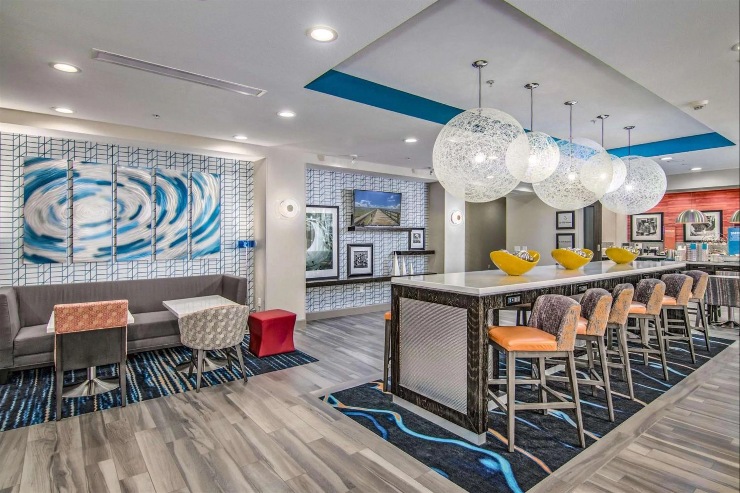 Lobby or reception in Hampton Inn Houston NASA-Johnson Space Center