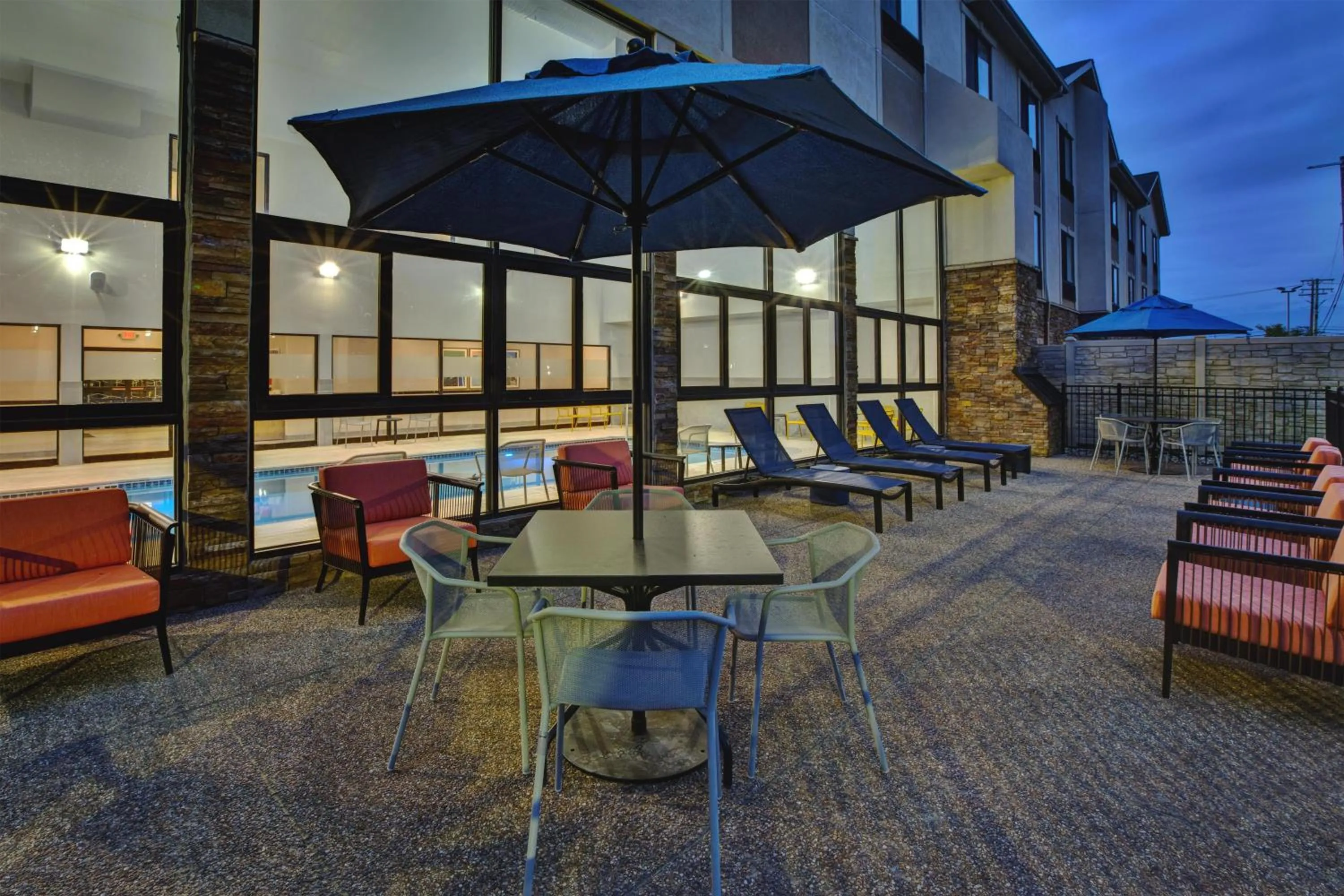 Patio in Hampton Inn Detroit/Belleville-Airport Area