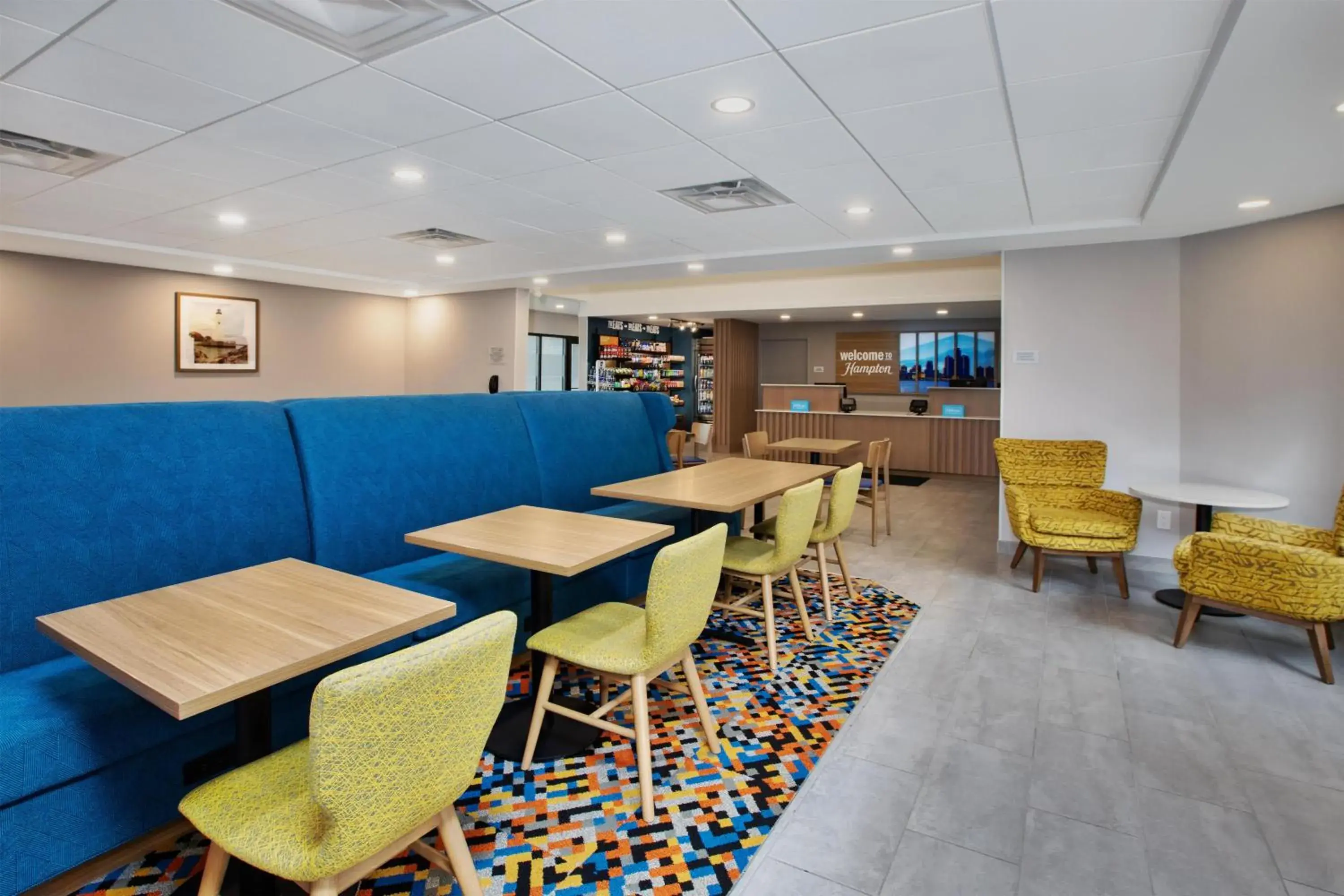 Lobby or reception in Hampton Inn Detroit/Belleville-Airport Area Lobby or reception in Hampton Inn Detroit/Belleville-Airport Area