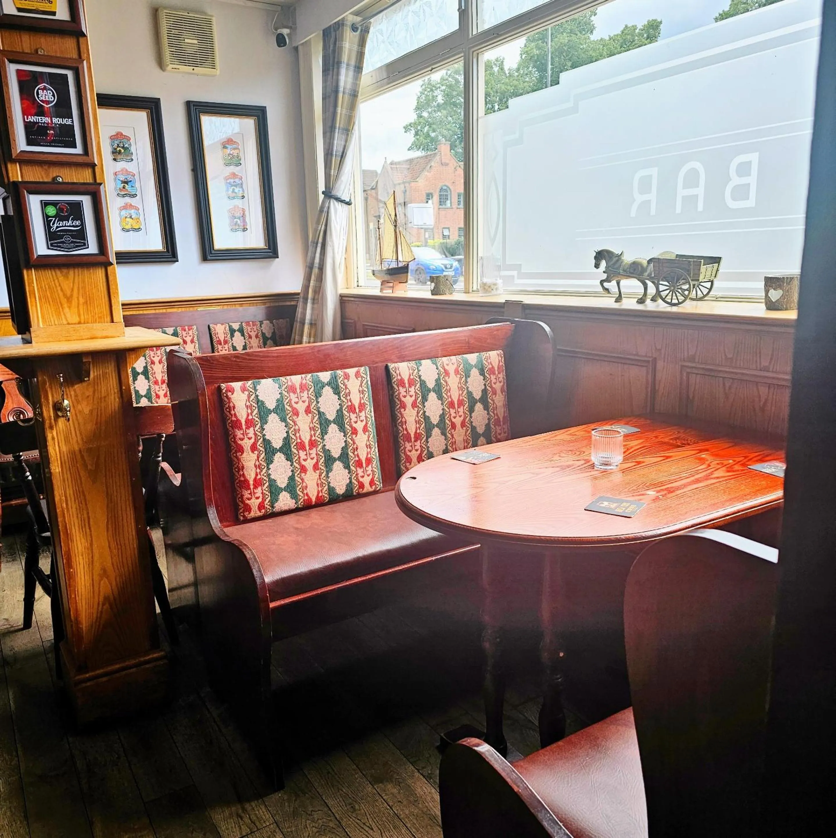 Lounge or bar in Waggon and Horses
