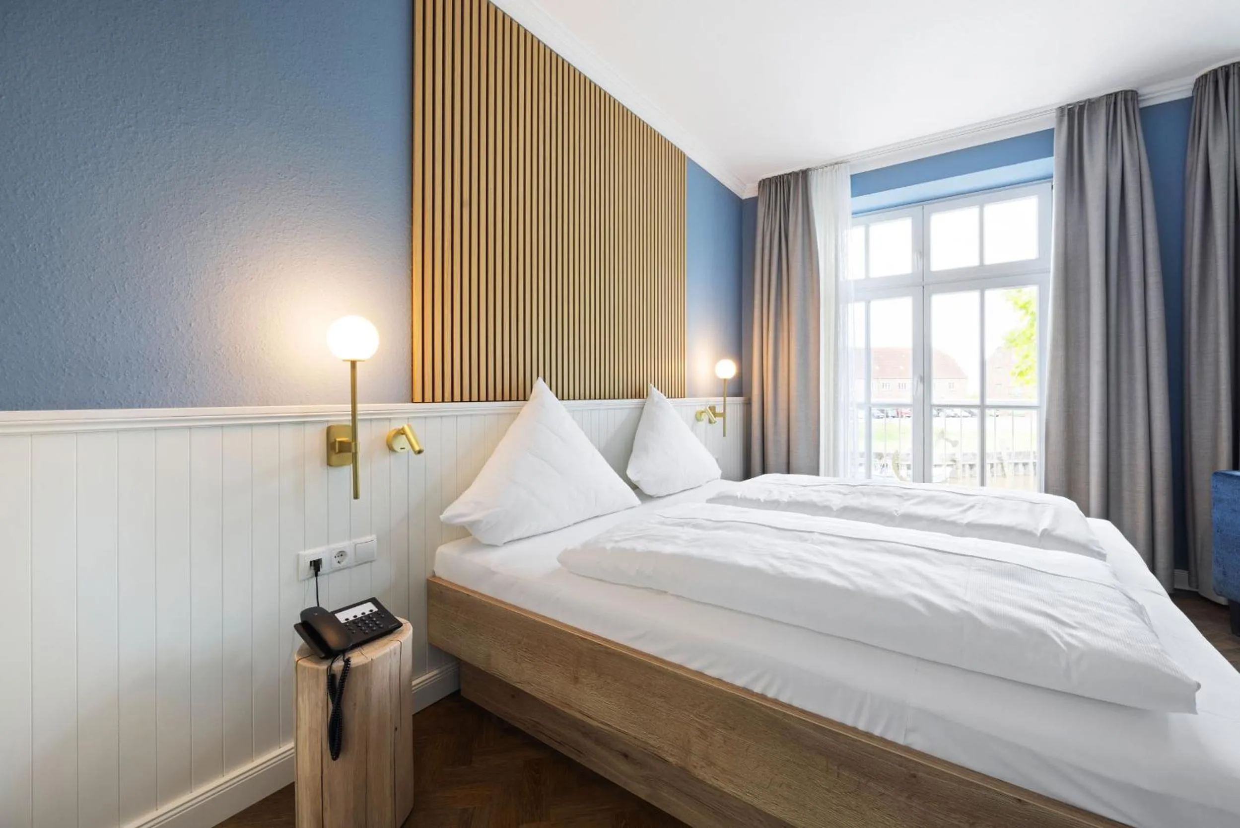Photo of the whole room, Bed in Zum Goldenen Anker