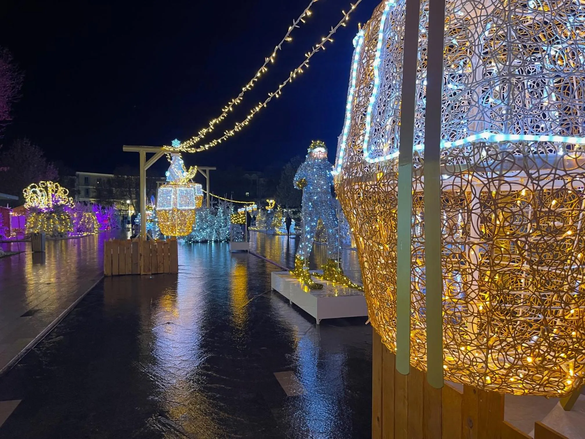 Evening entertainment in Hôtel Paul Riquet