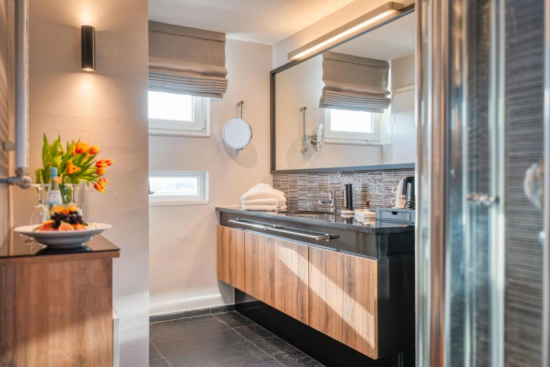 Bathroom in Inselhotel König