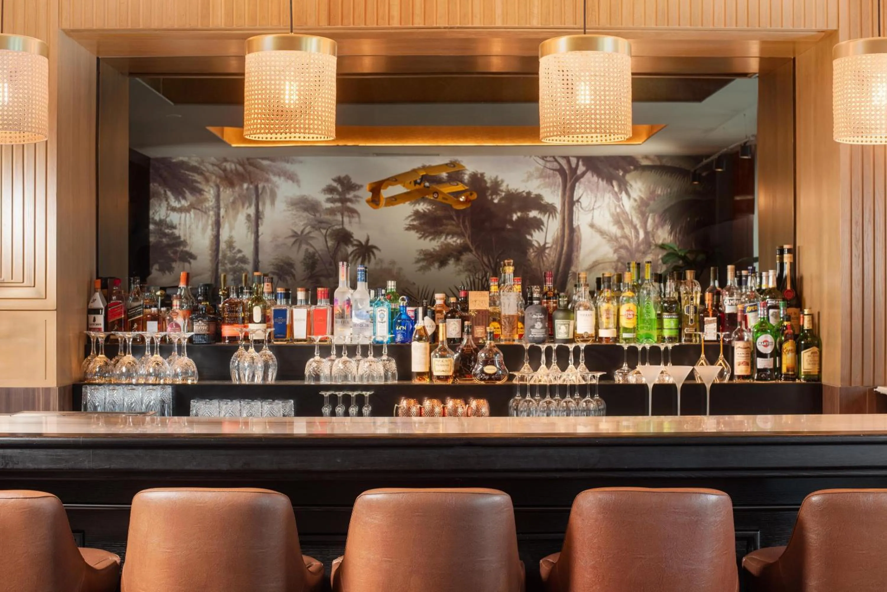 Lounge or bar in NH Lyon Airport