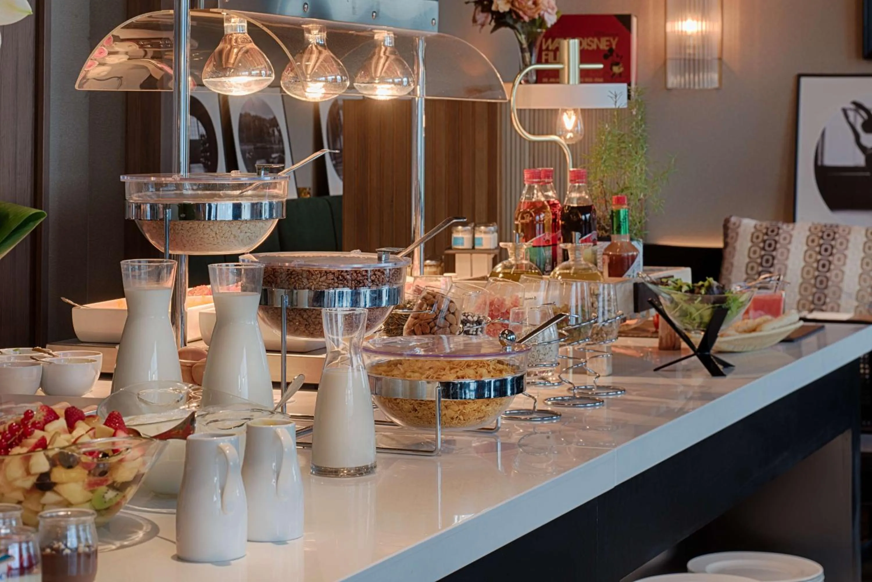 Breakfast in NH Lyon Airport