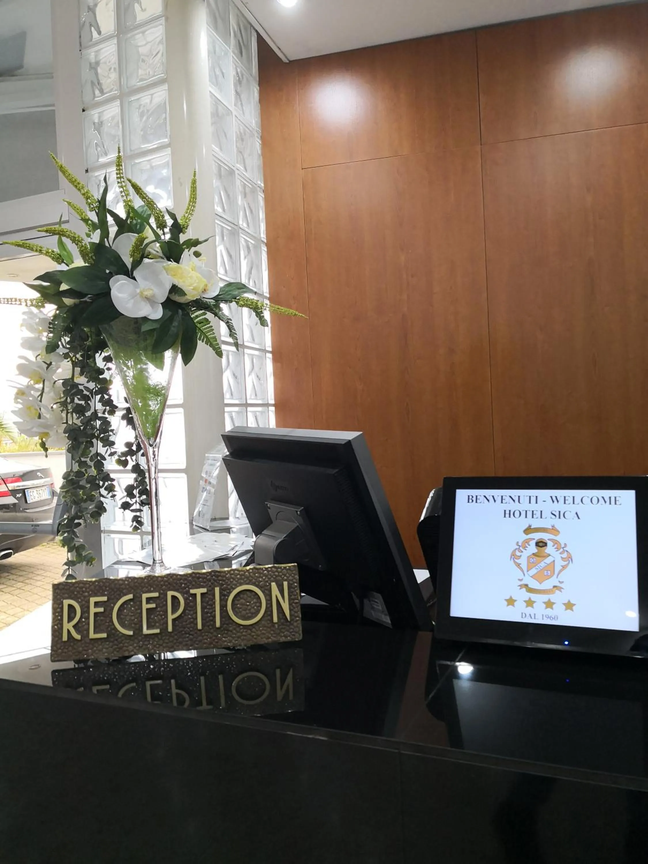 Communal lounge/ TV room in Hotel Sica