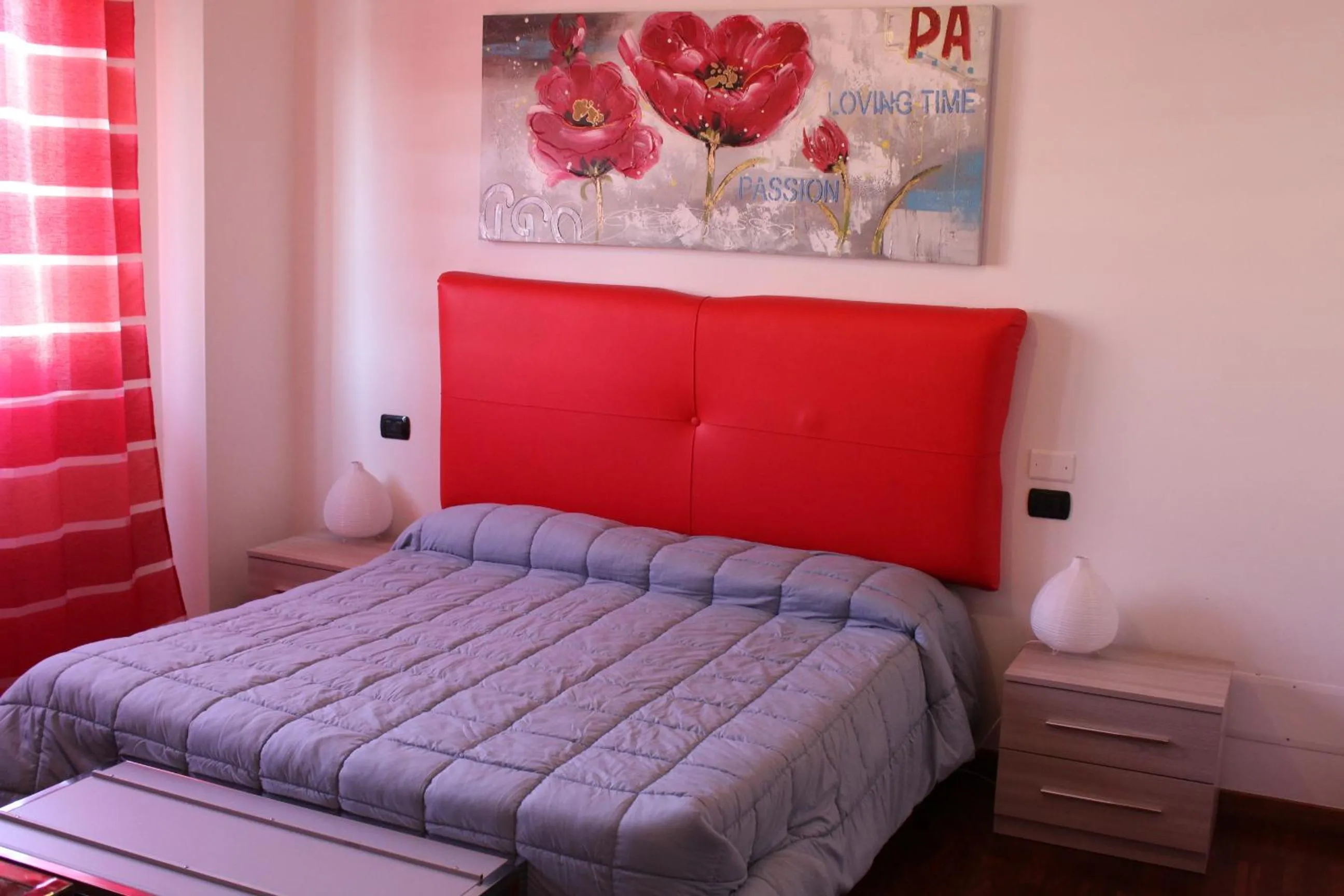 Photo of the whole room, Bed in B&B le Pleiadi Aeroporto Fiumicino