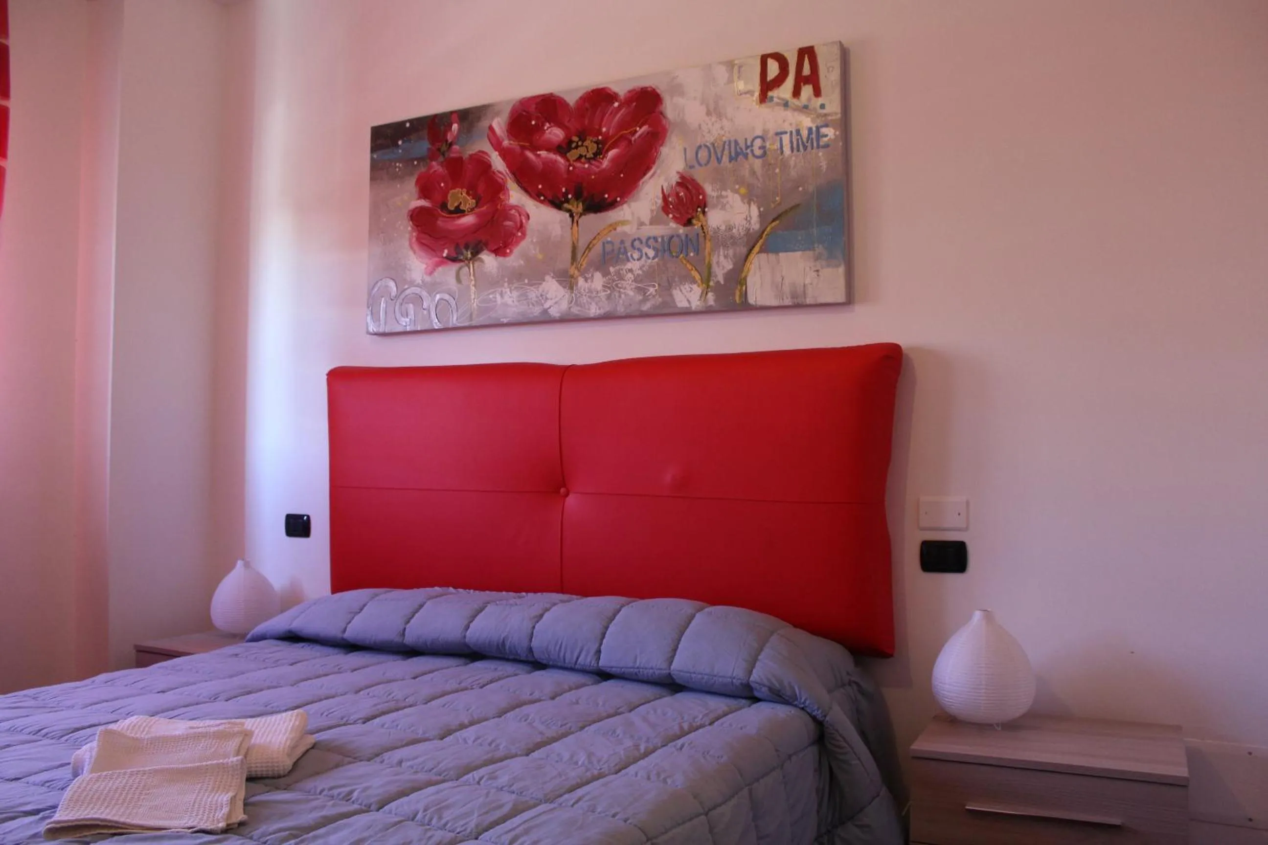 Photo of the whole room, Bed in B&B le Pleiadi Aeroporto Fiumicino