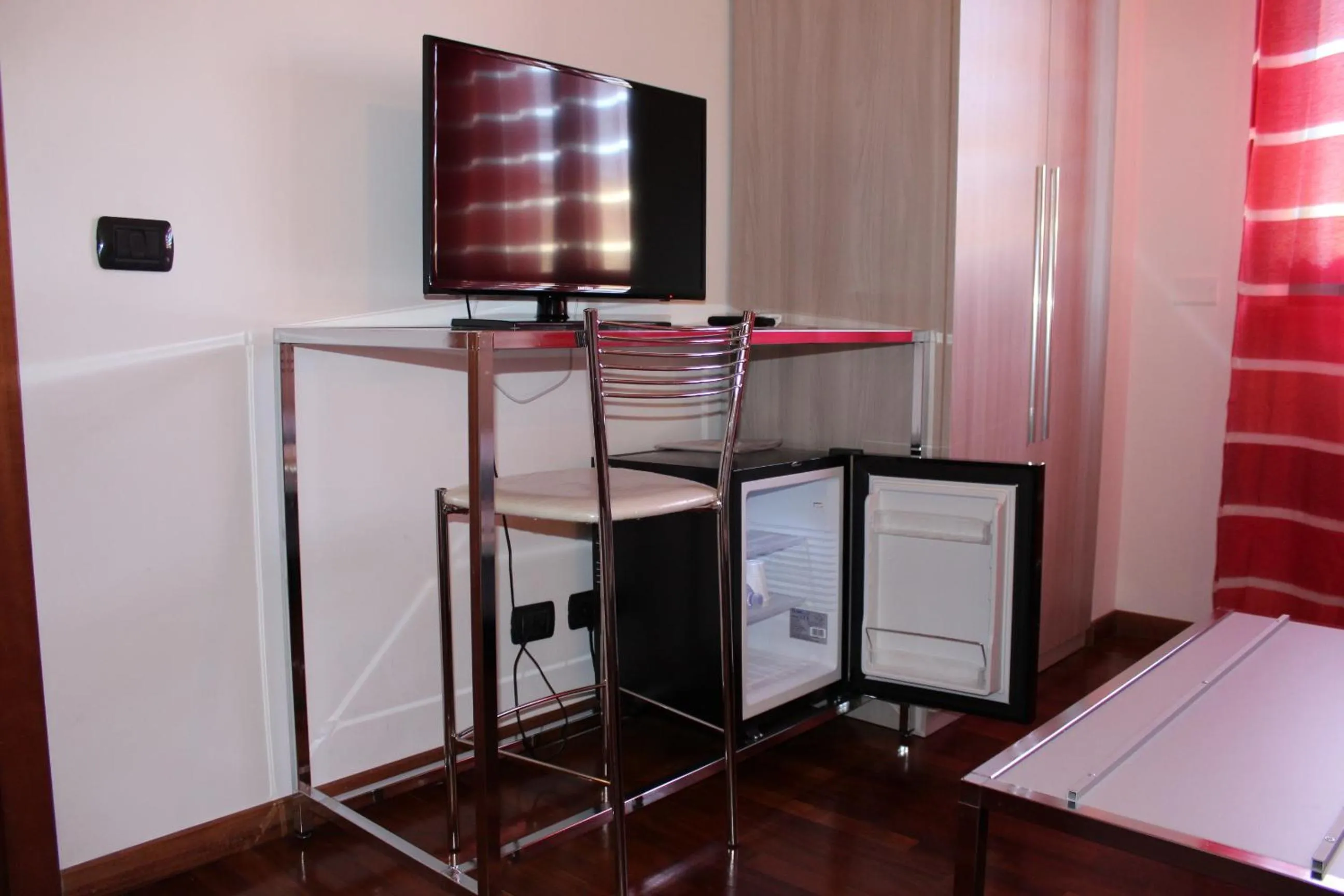 TV and multimedia, Bed in B&B le Pleiadi Aeroporto Fiumicino