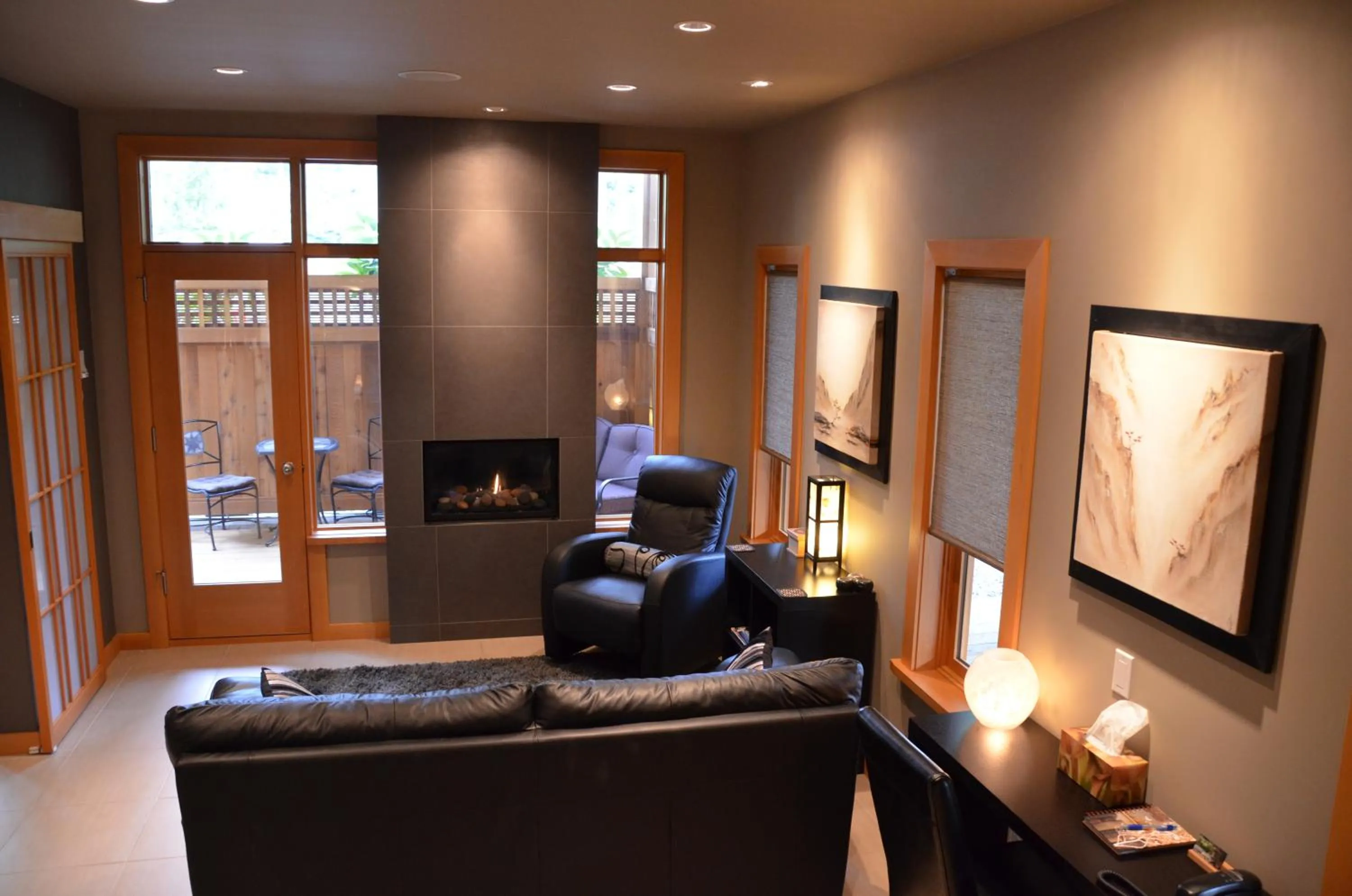 Living room in Shades of Jade Inn & Spa