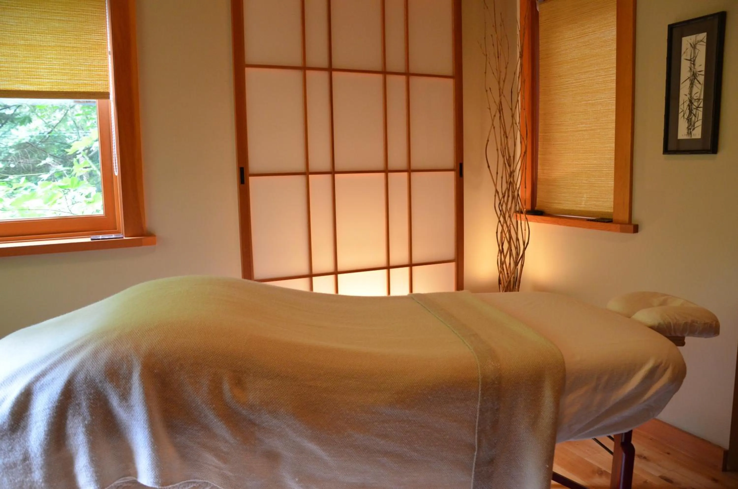 Massage in Shades of Jade Inn & Spa