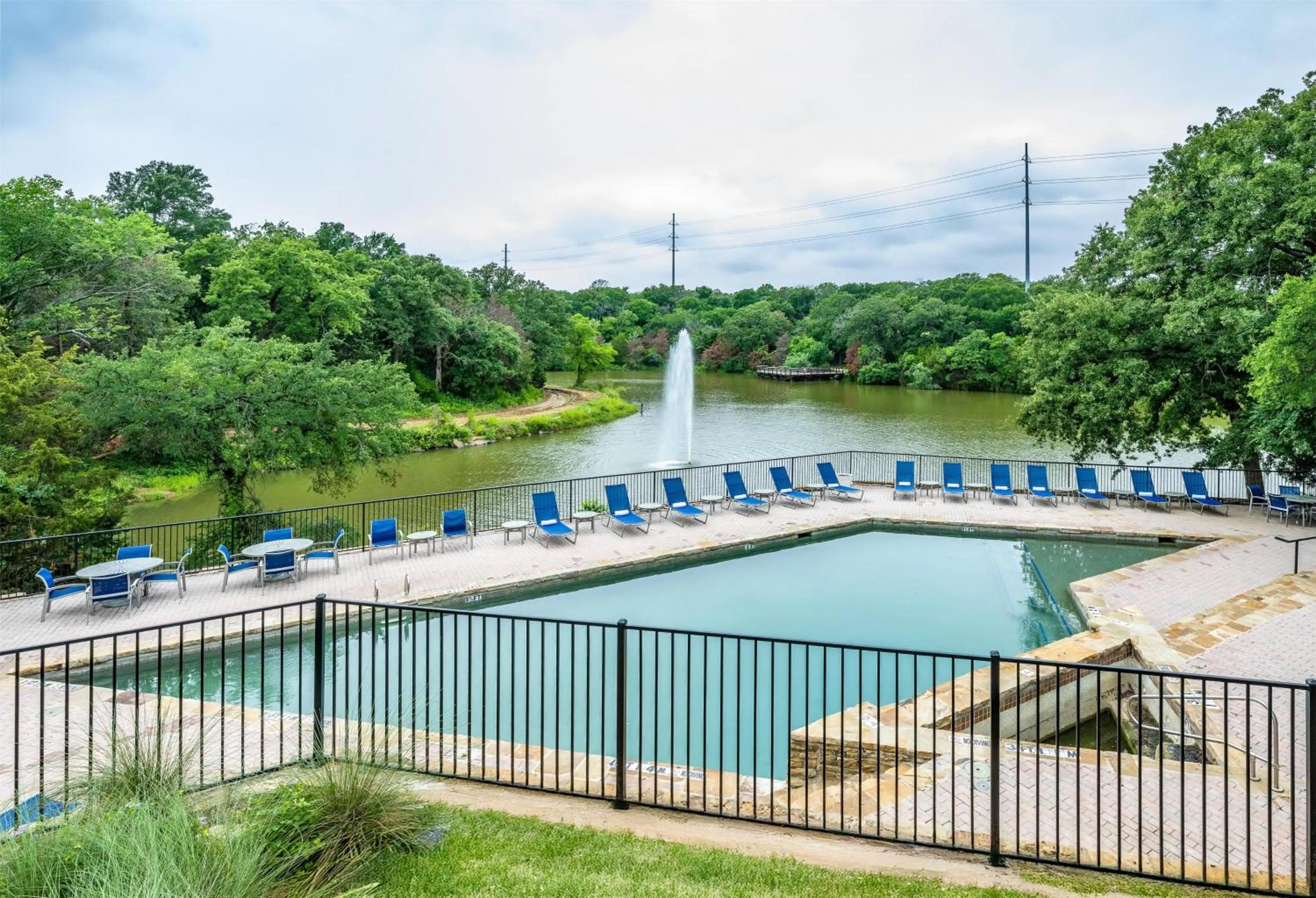 Pool view in Hilton DFW Lakes Executive Conference Center