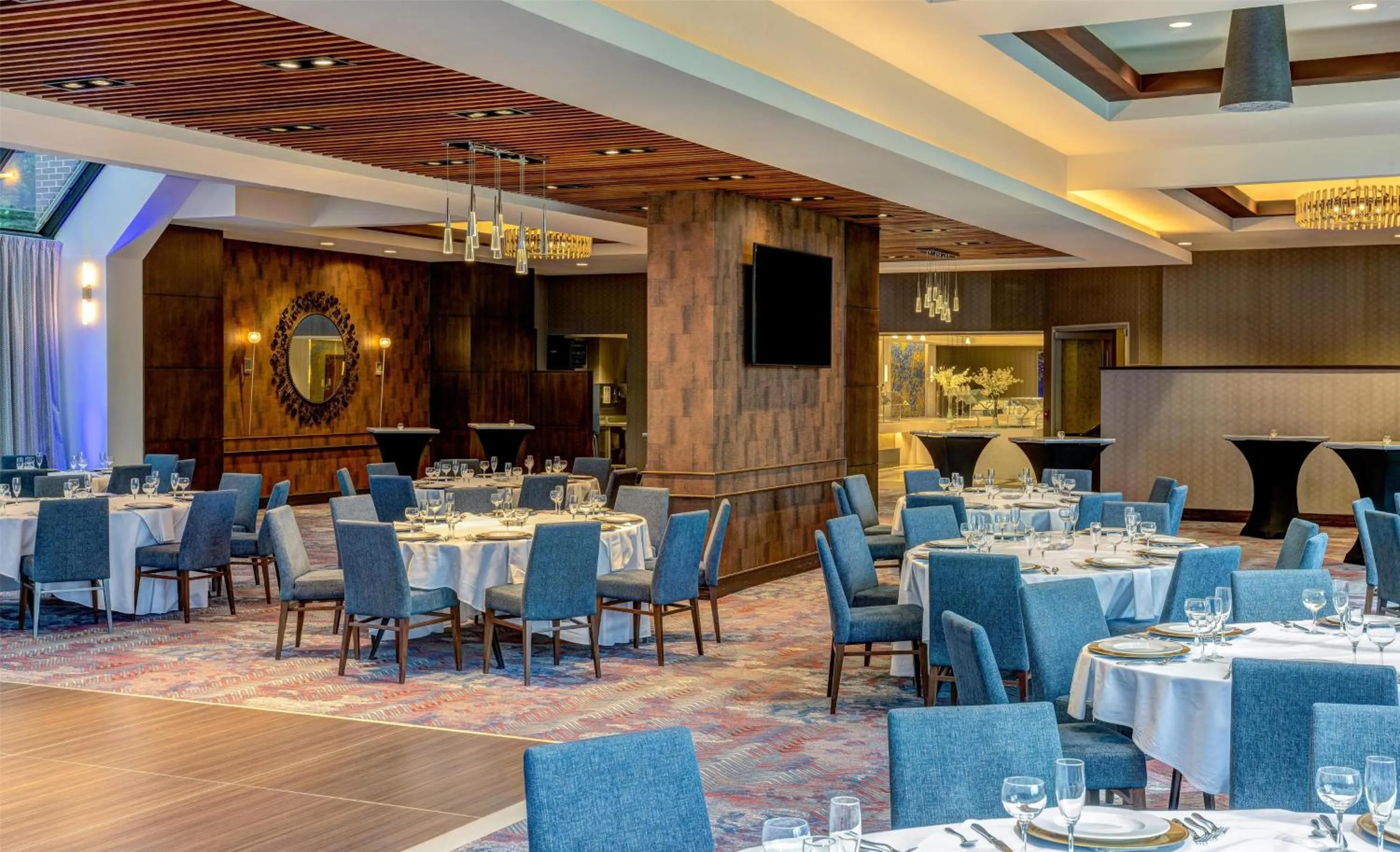Restaurant/places to eat in Hilton DFW Lakes Executive Conference Center