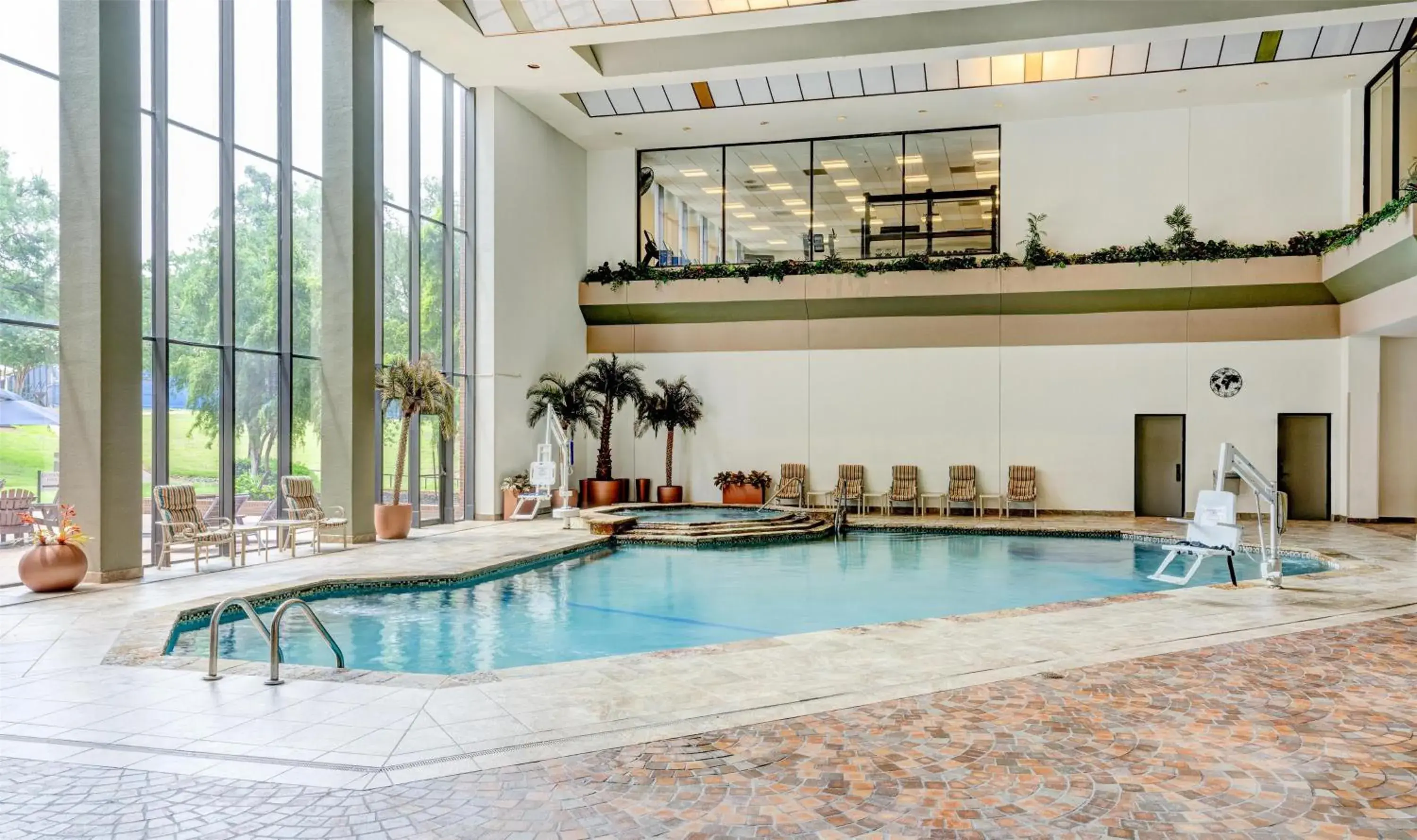 Pool view in Hilton DFW Lakes Executive Conference Center Pool view in Hilton DFW Lakes Executive Conference Center