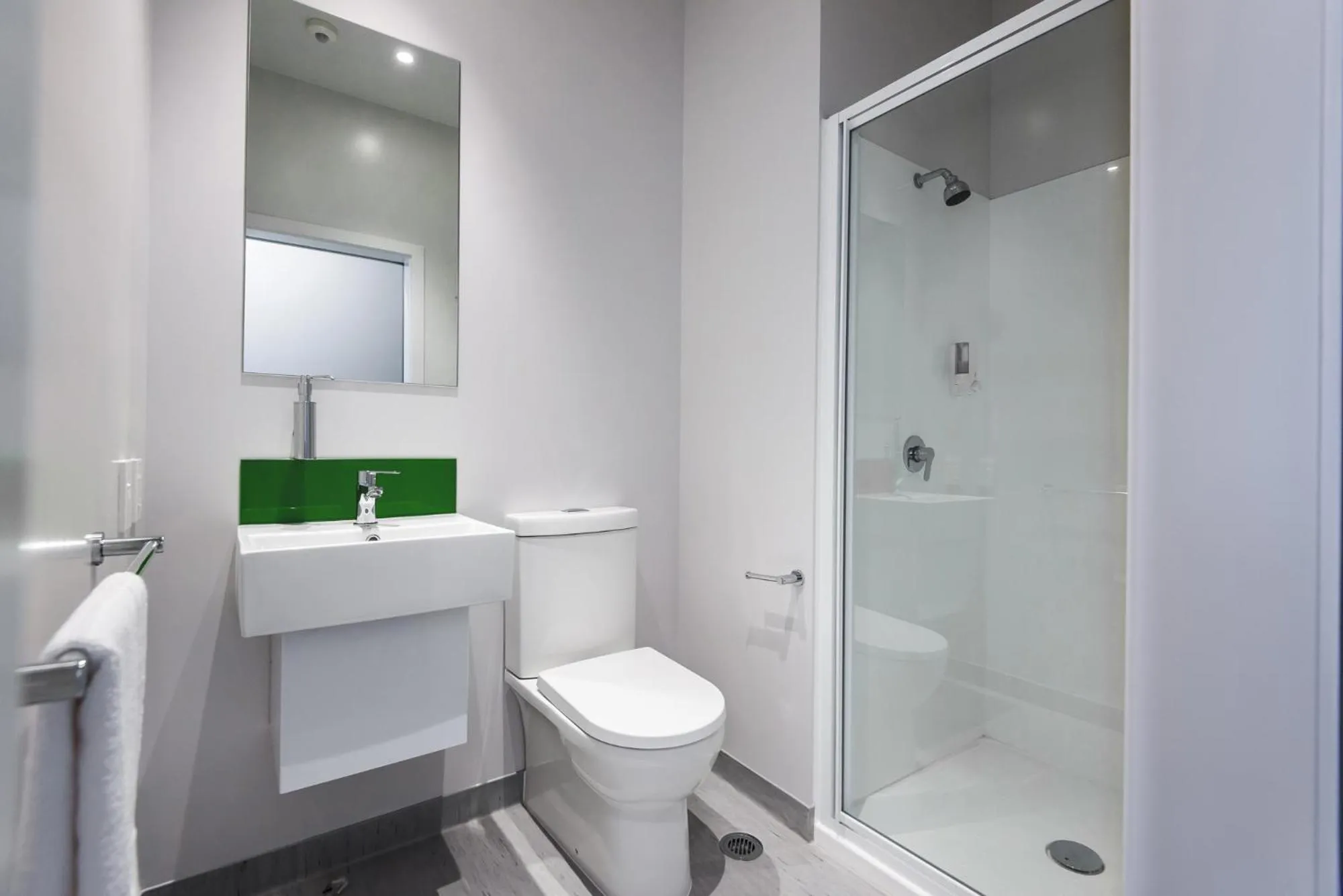 Shower in LyLo Christchurch Airport