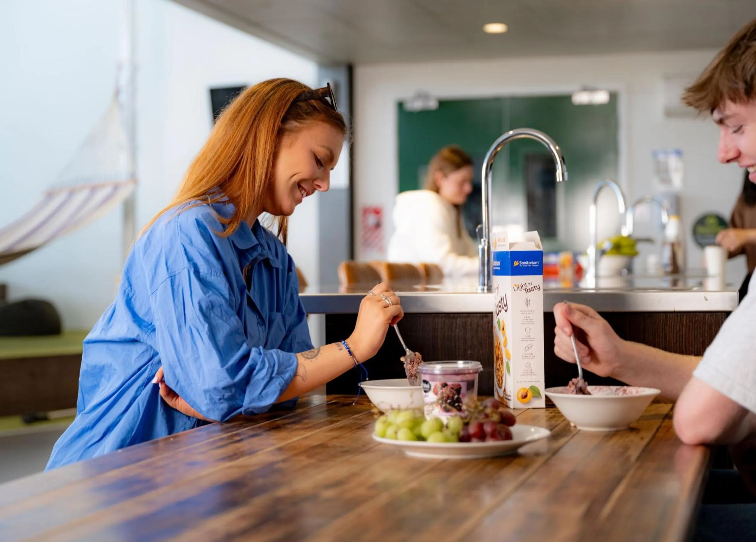 Kitchen or kitchenette in LyLo Christchurch Airport