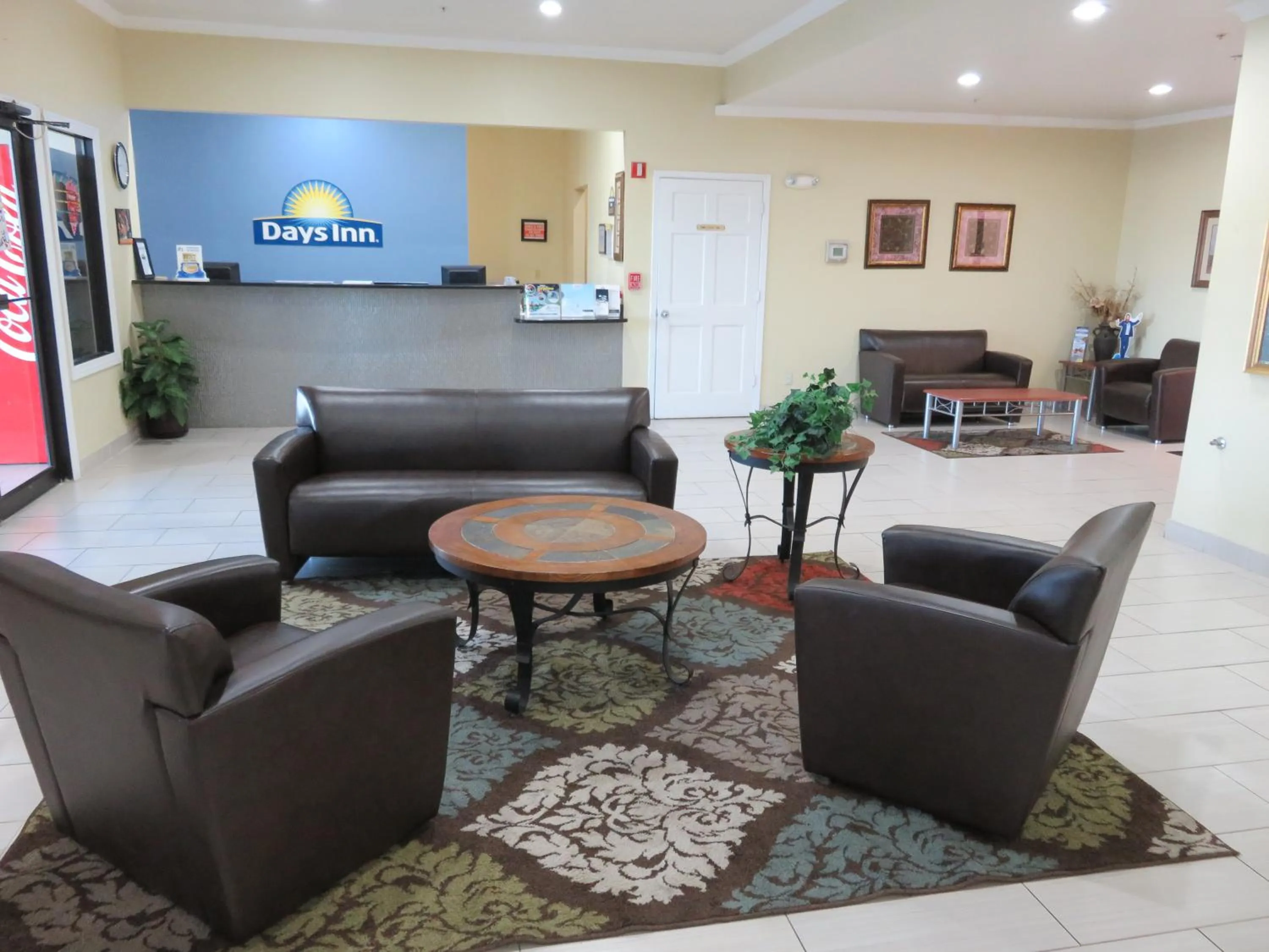 Lobby or reception in Days Inn by Wyndham Near Seaworld San Antonio