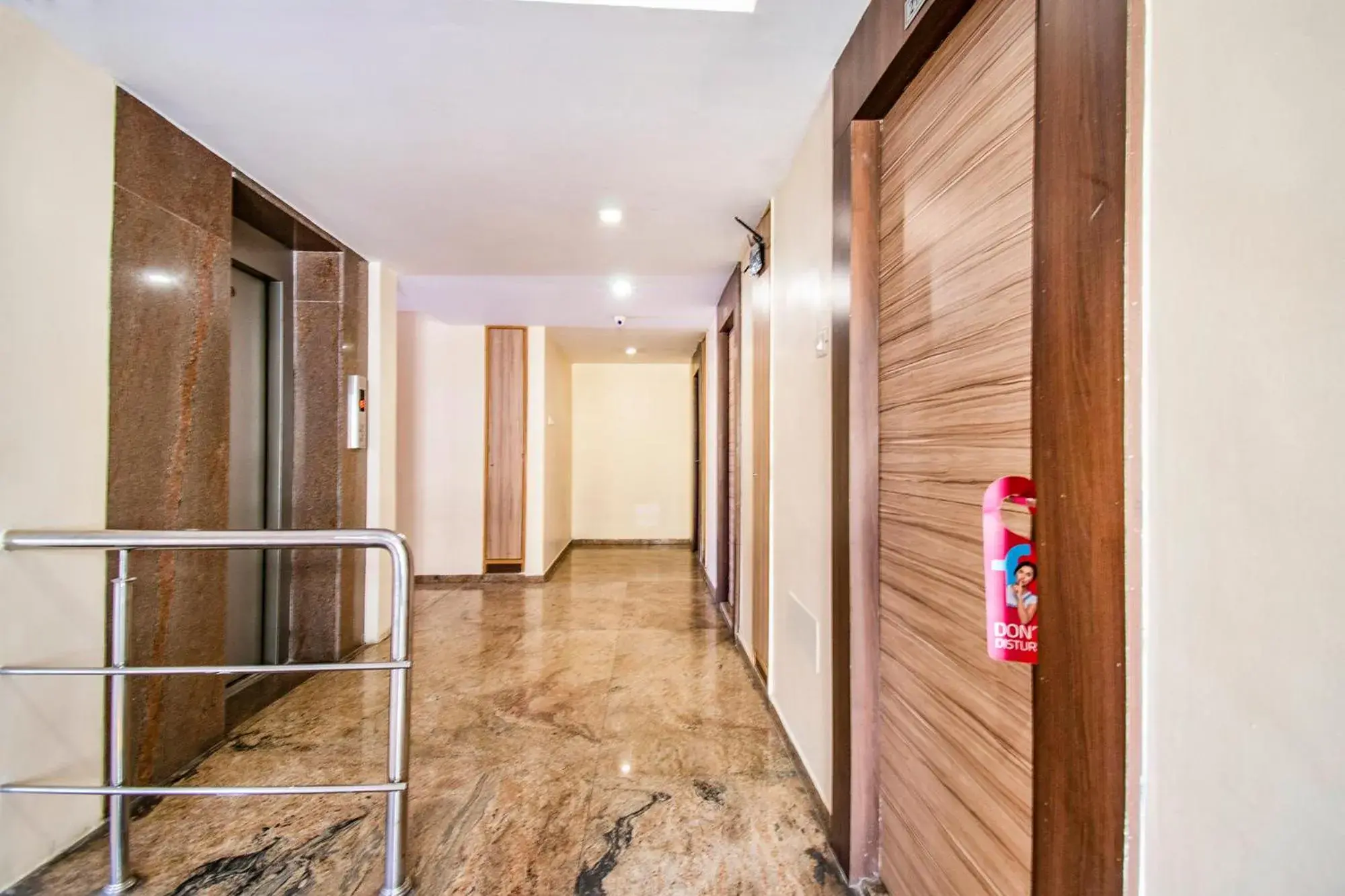 Lobby or reception in FabHotel Jansi Deluxe - Nr Gandhipuram Bus stand Lobby or reception in FabHotel Jansi Deluxe - Nr Gandhipuram Bus stand