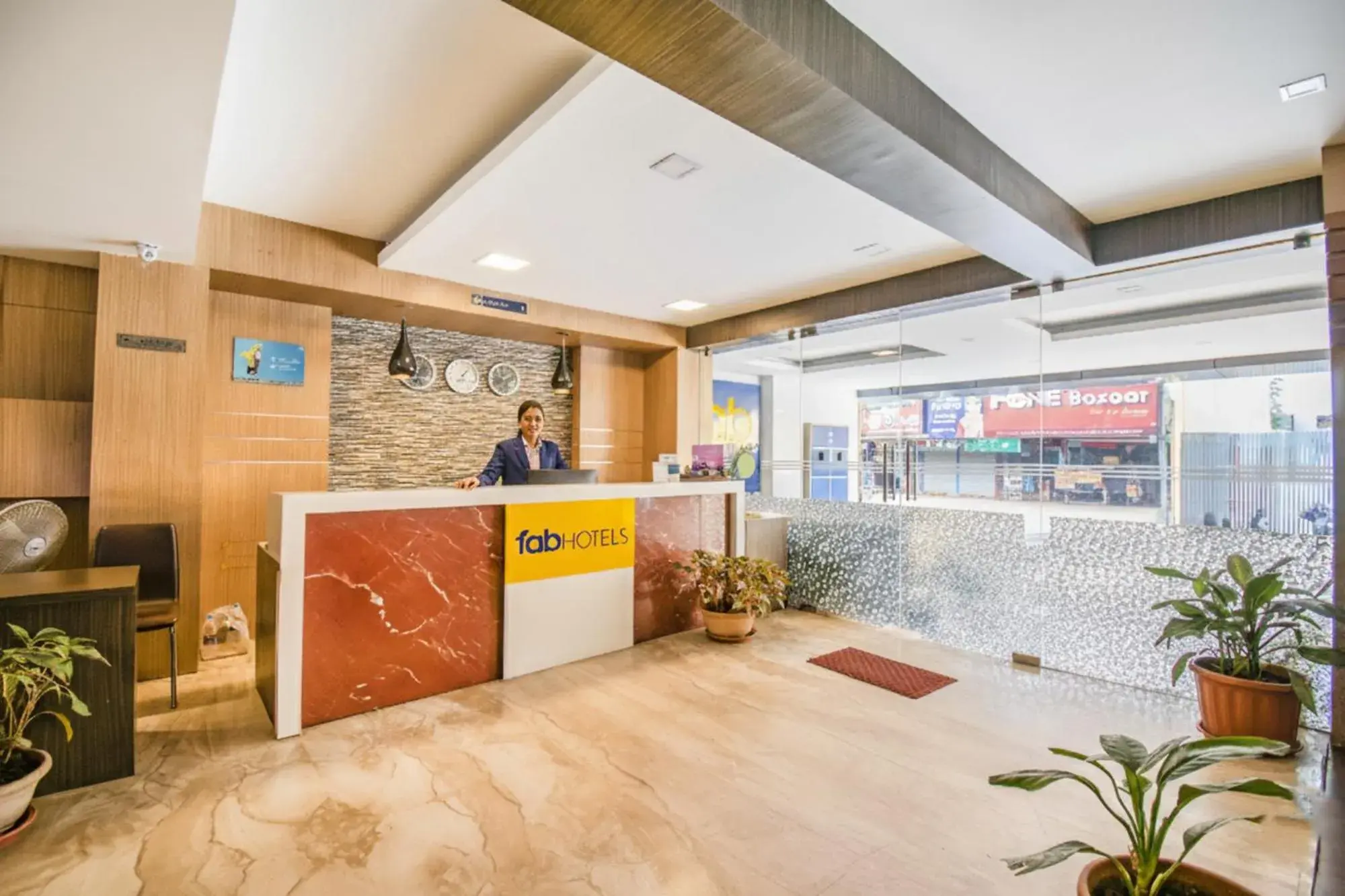 Lobby or reception in FabHotel Jansi Deluxe - Nr Gandhipuram Bus stand Lobby or reception in FabHotel Jansi Deluxe - Nr Gandhipuram Bus stand