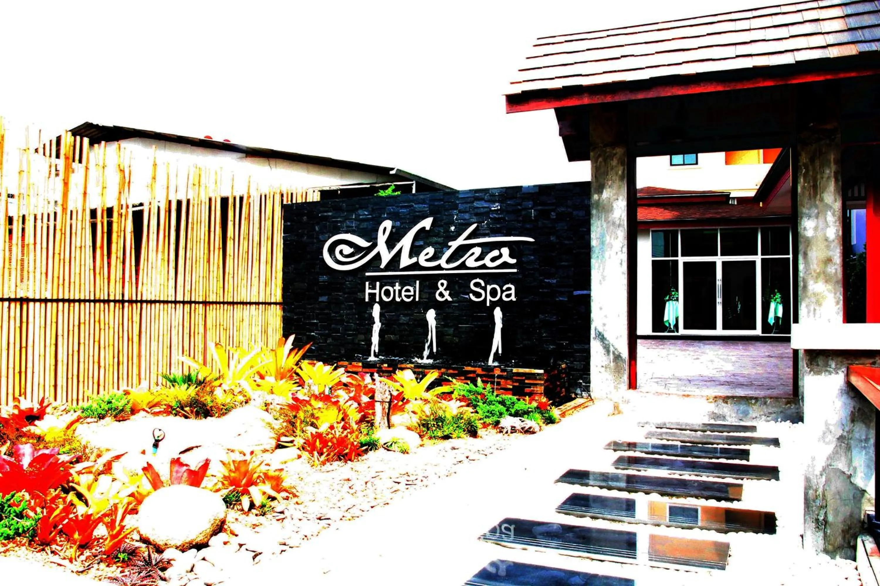 Property logo or sign in Metro Hotel & Spa