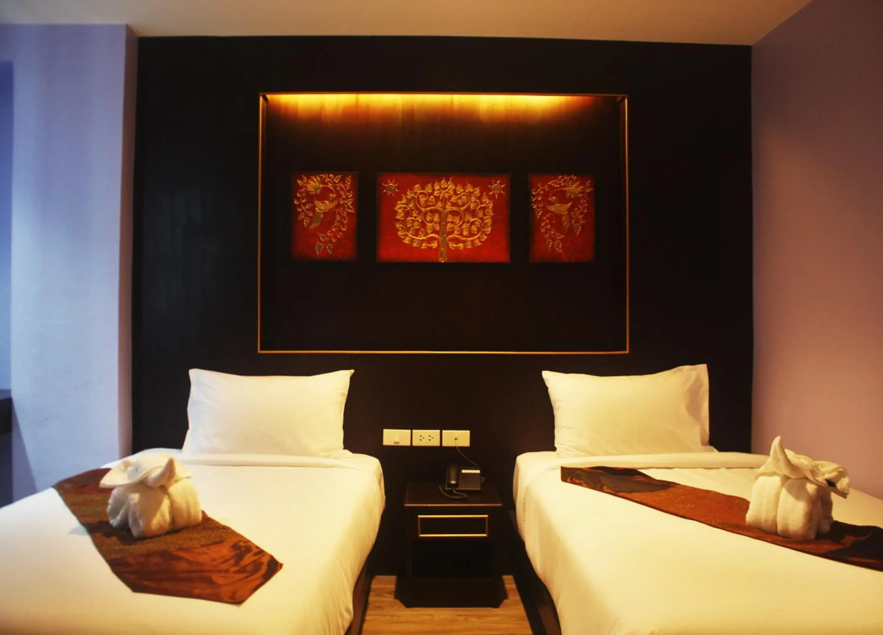 Photo of the whole room, Bed in Metro Hotel & Spa Photo of the whole room, Bed in Metro Hotel & Spa