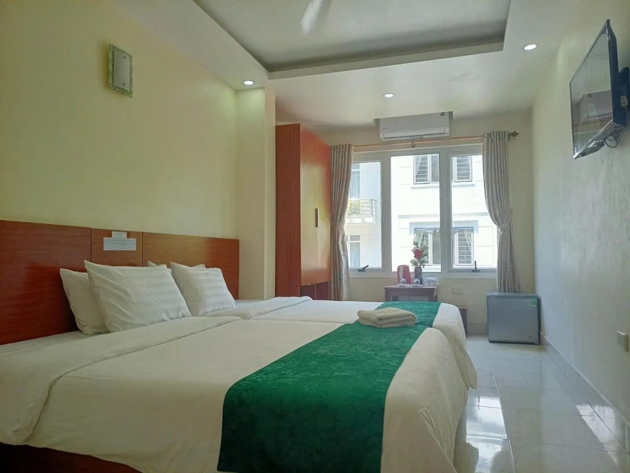 Bedroom, Bed in catba sunrise hotel