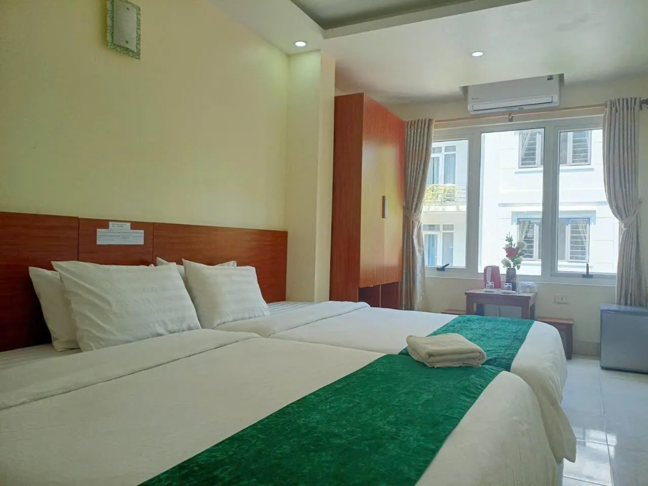 Bedroom, Bed in catba sunrise hotel