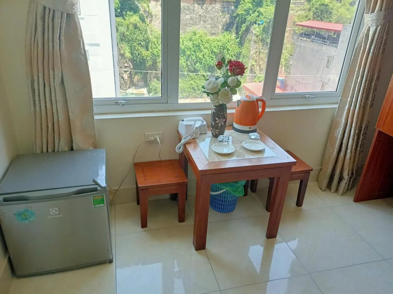 Bedroom in catba sunrise hotel