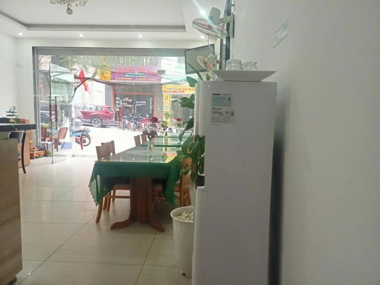 Restaurant/places to eat in catba sunrise hotel