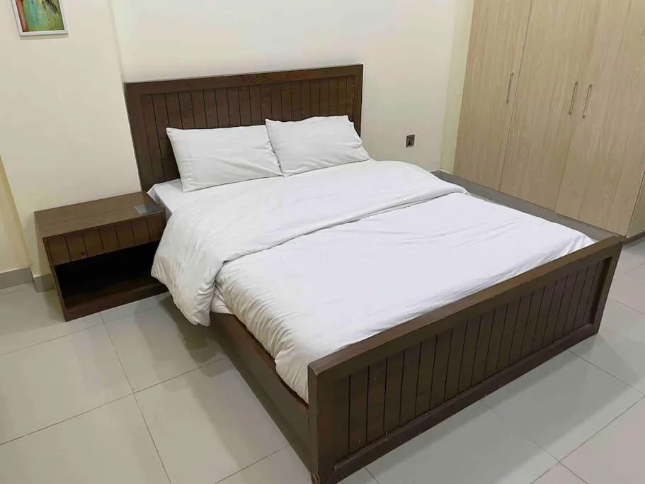 Bed in Intellectual Suites - Spring North Ph7 Bahria Town