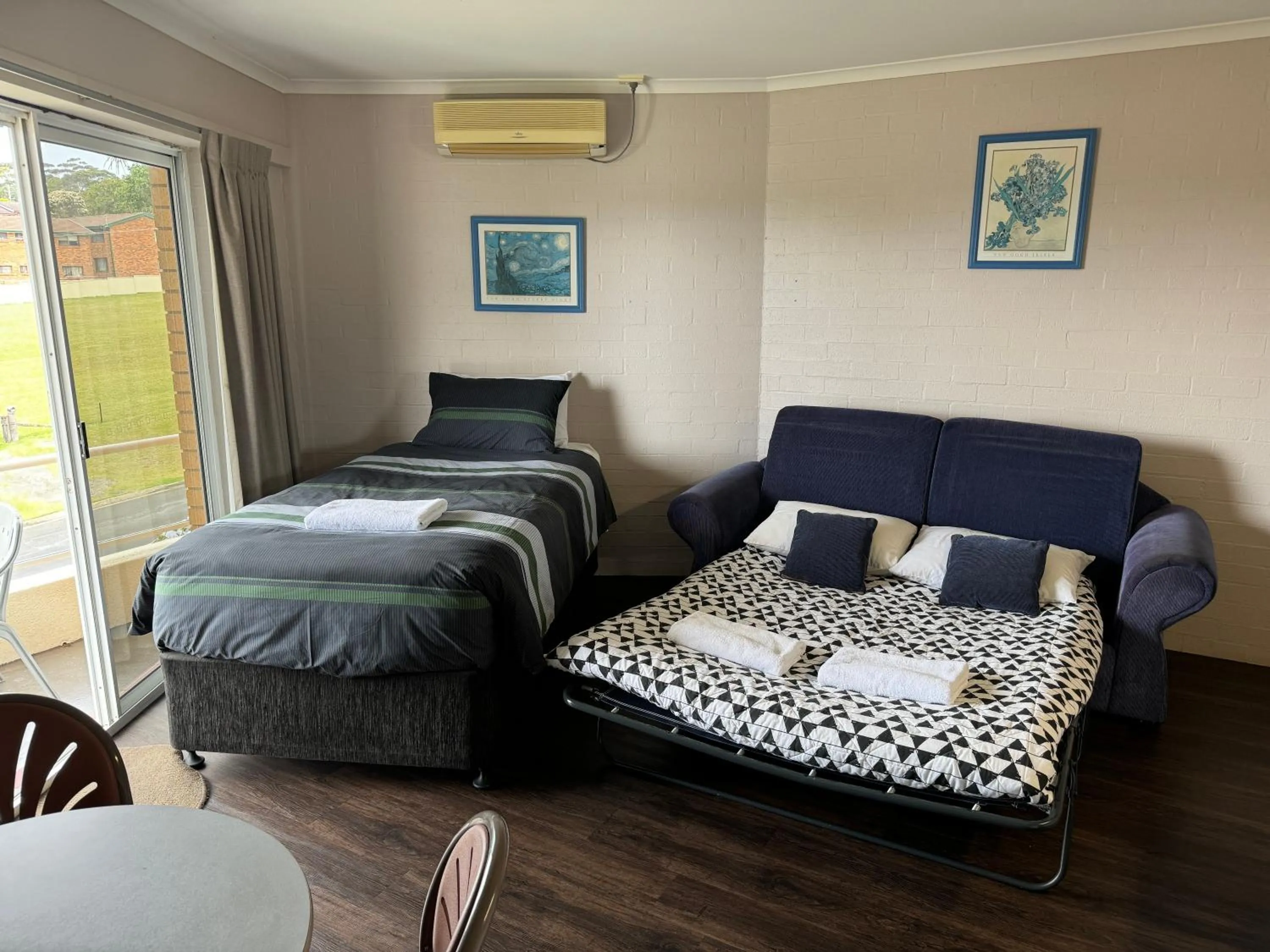 Bed in Ulladulla Harbour Motel