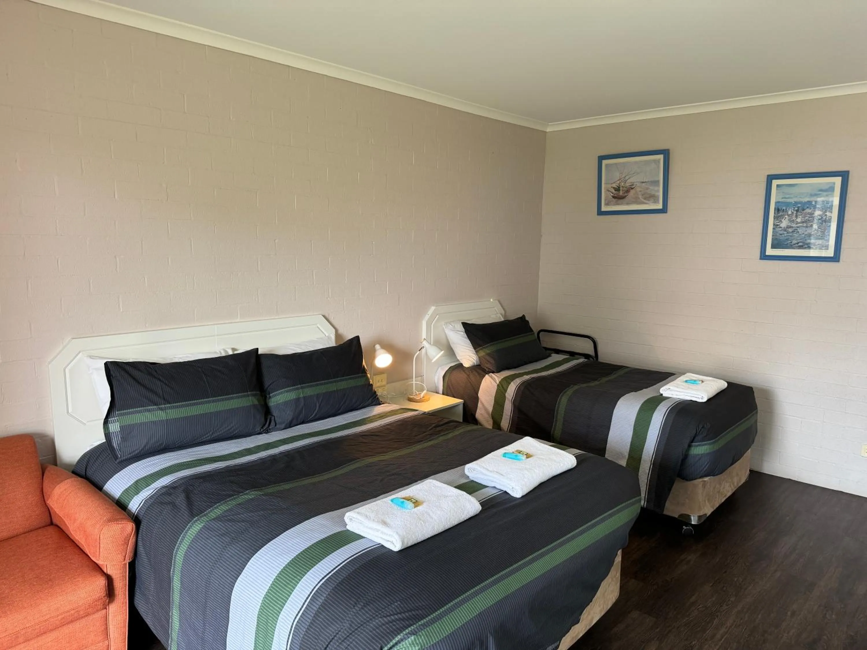 Bed in Ulladulla Harbour Motel