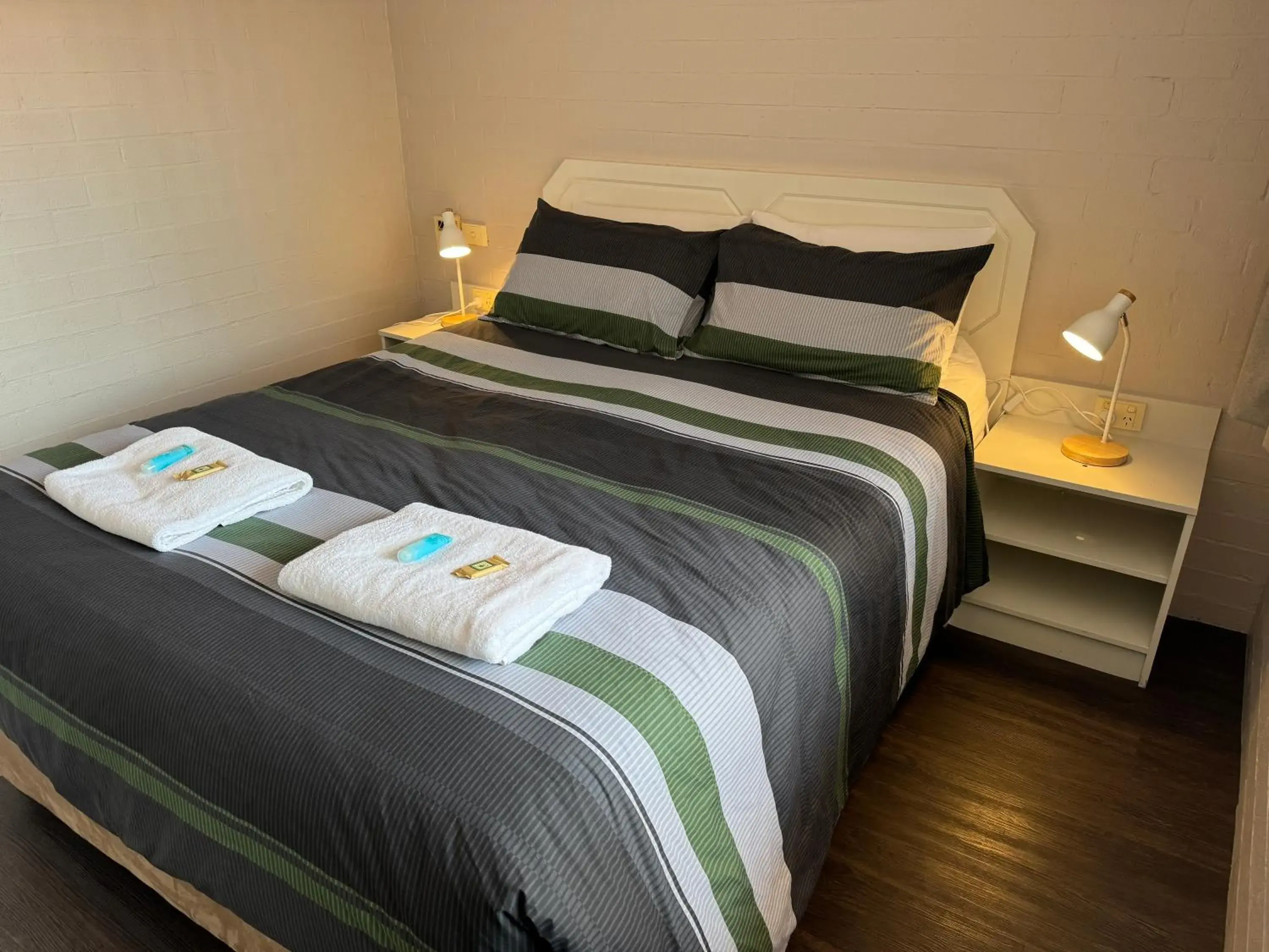 Bed in Ulladulla Harbour Motel Bed in Ulladulla Harbour Motel