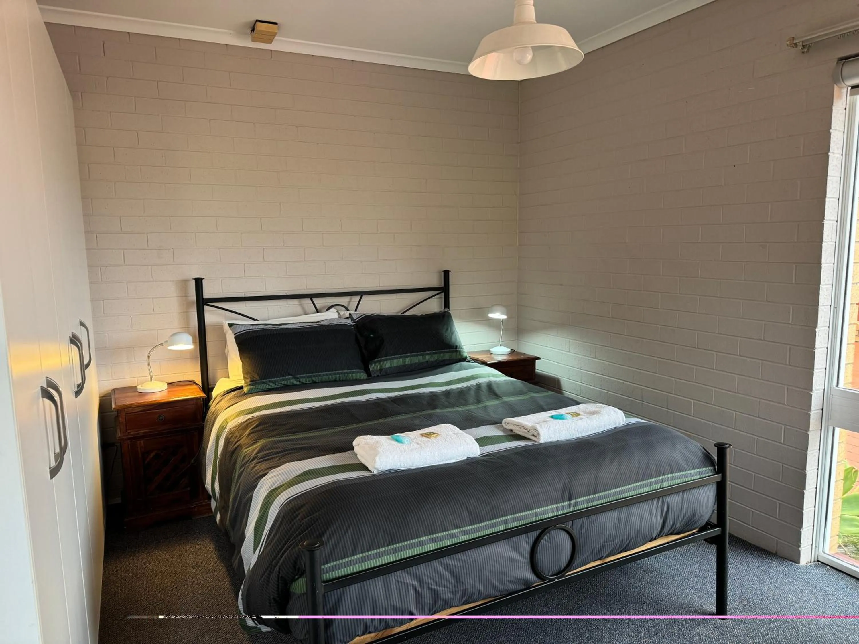 Bed in Ulladulla Harbour Motel