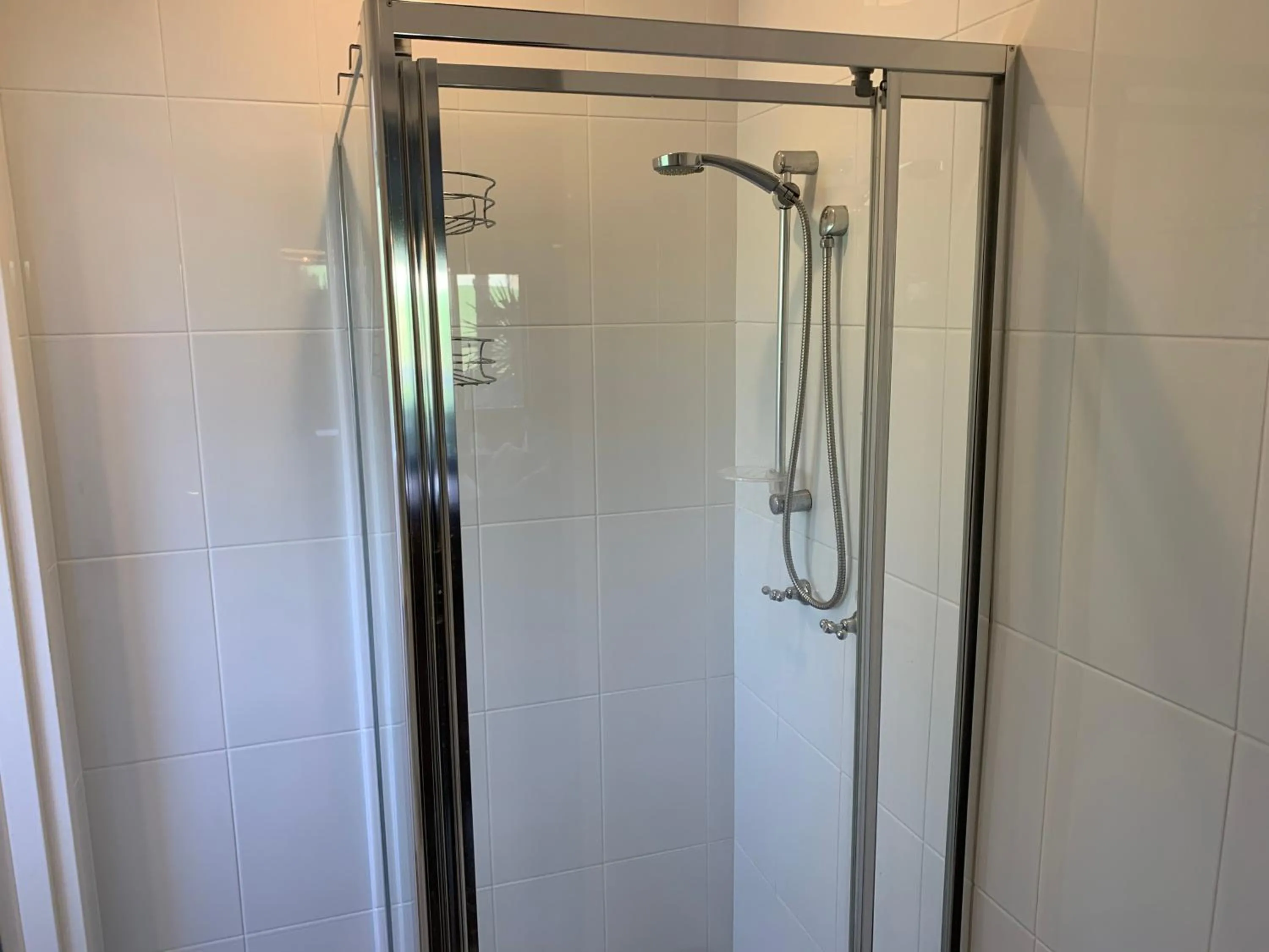 Bathroom in Ulladulla Harbour Motel