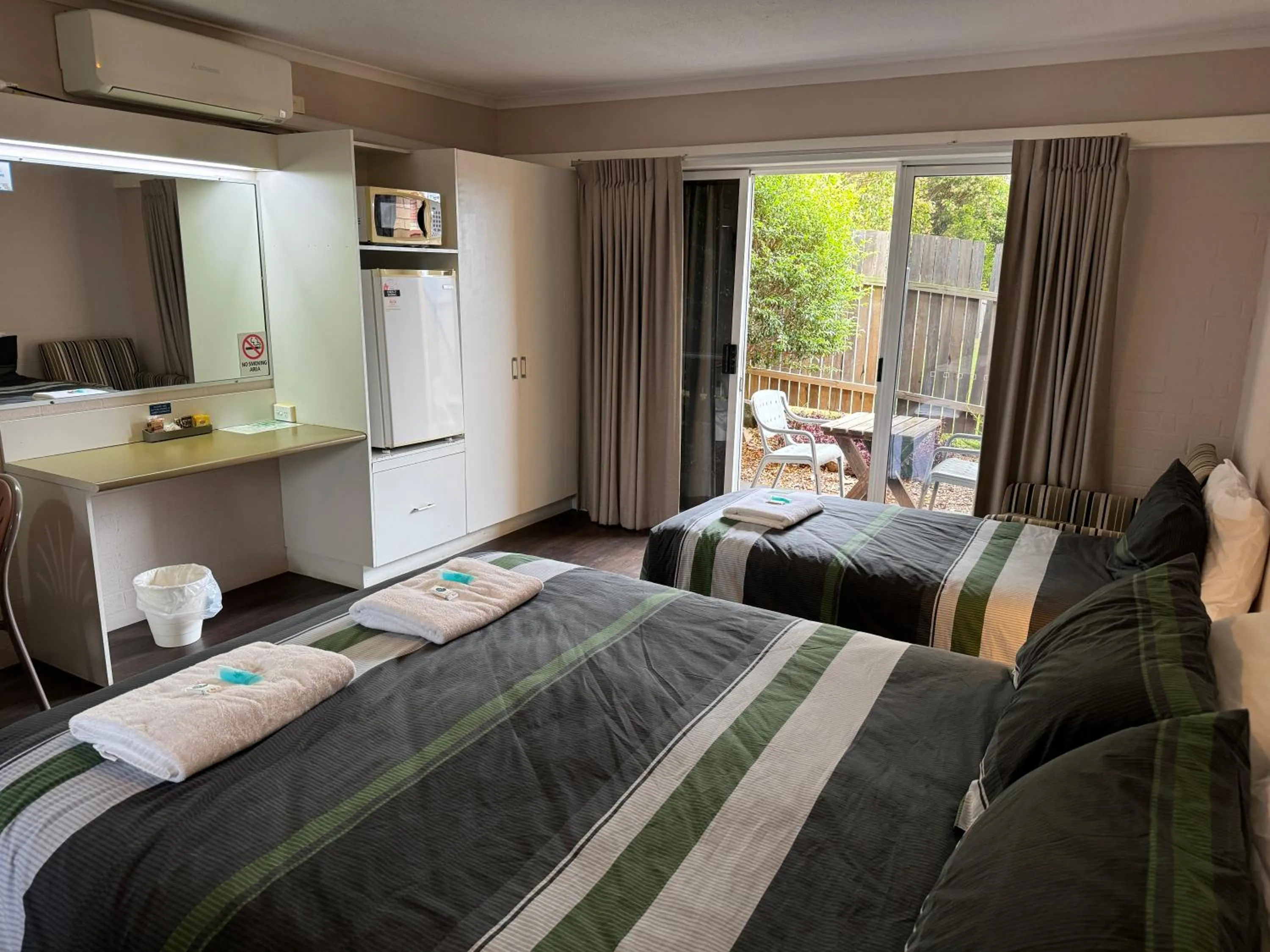 Bed in Ulladulla Harbour Motel
