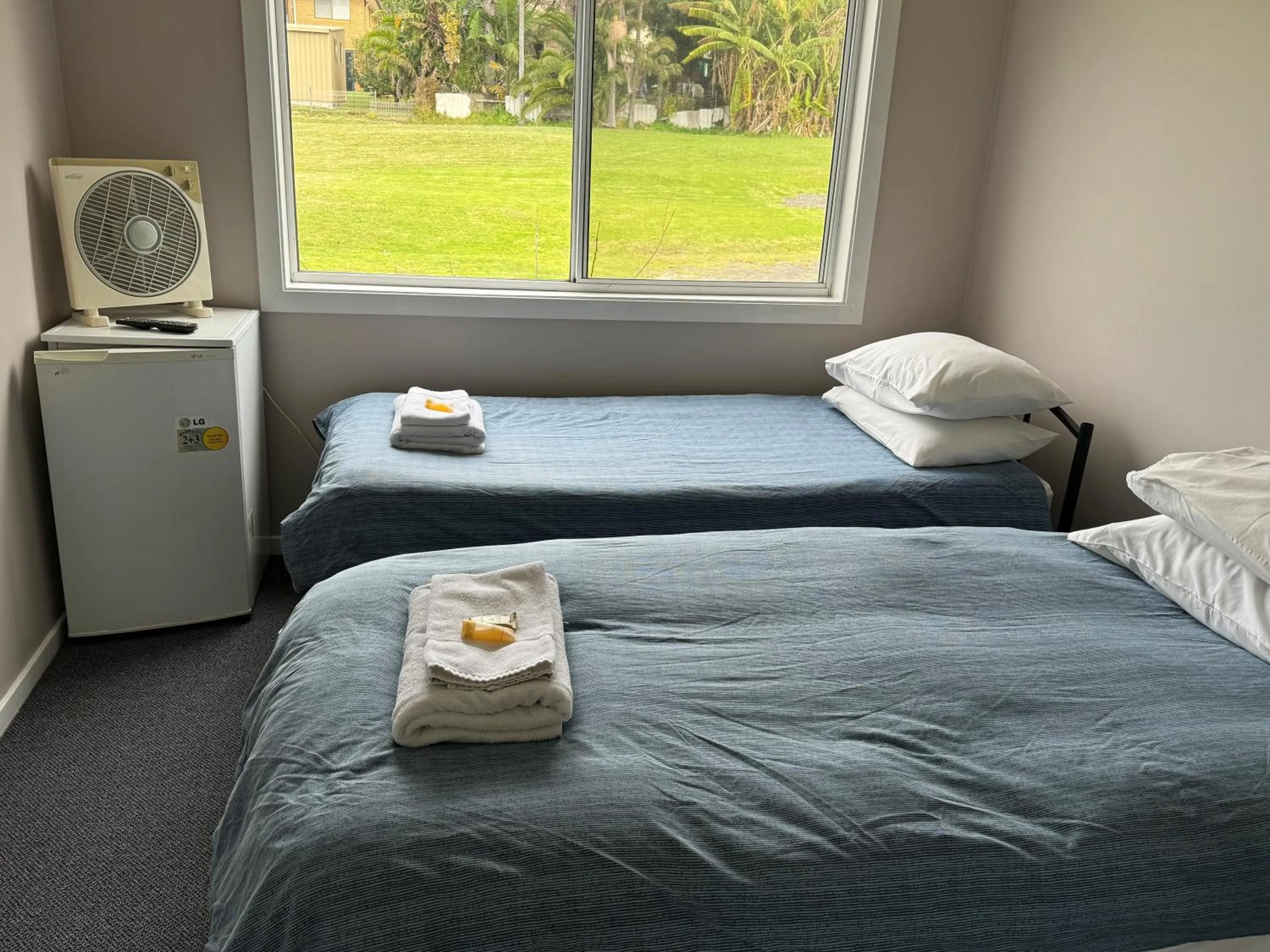 Photo of the whole room, Bed in Ulladulla Harbour Motel