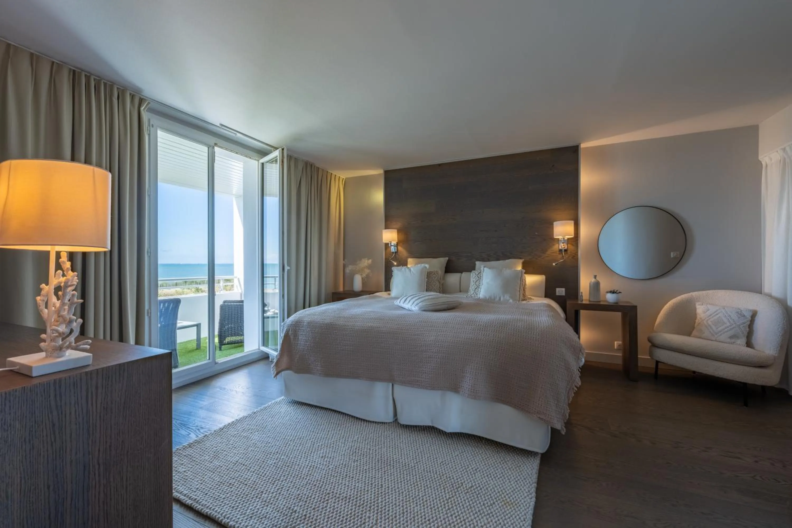 Bed in Hôtel Atalante - Relais Thalasso & Spa