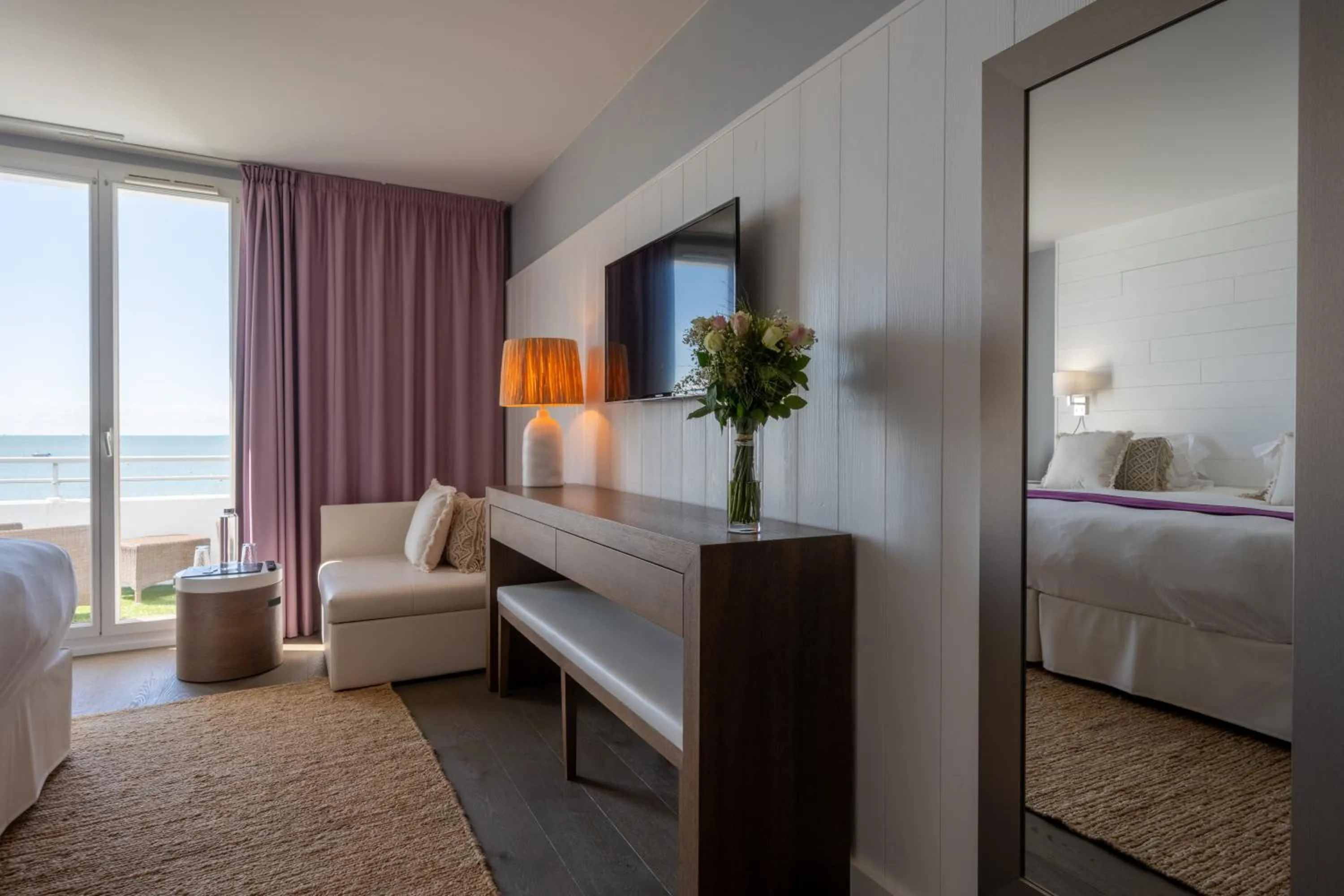 Bedroom, Bed in Hôtel Atalante - Relais Thalasso & Spa