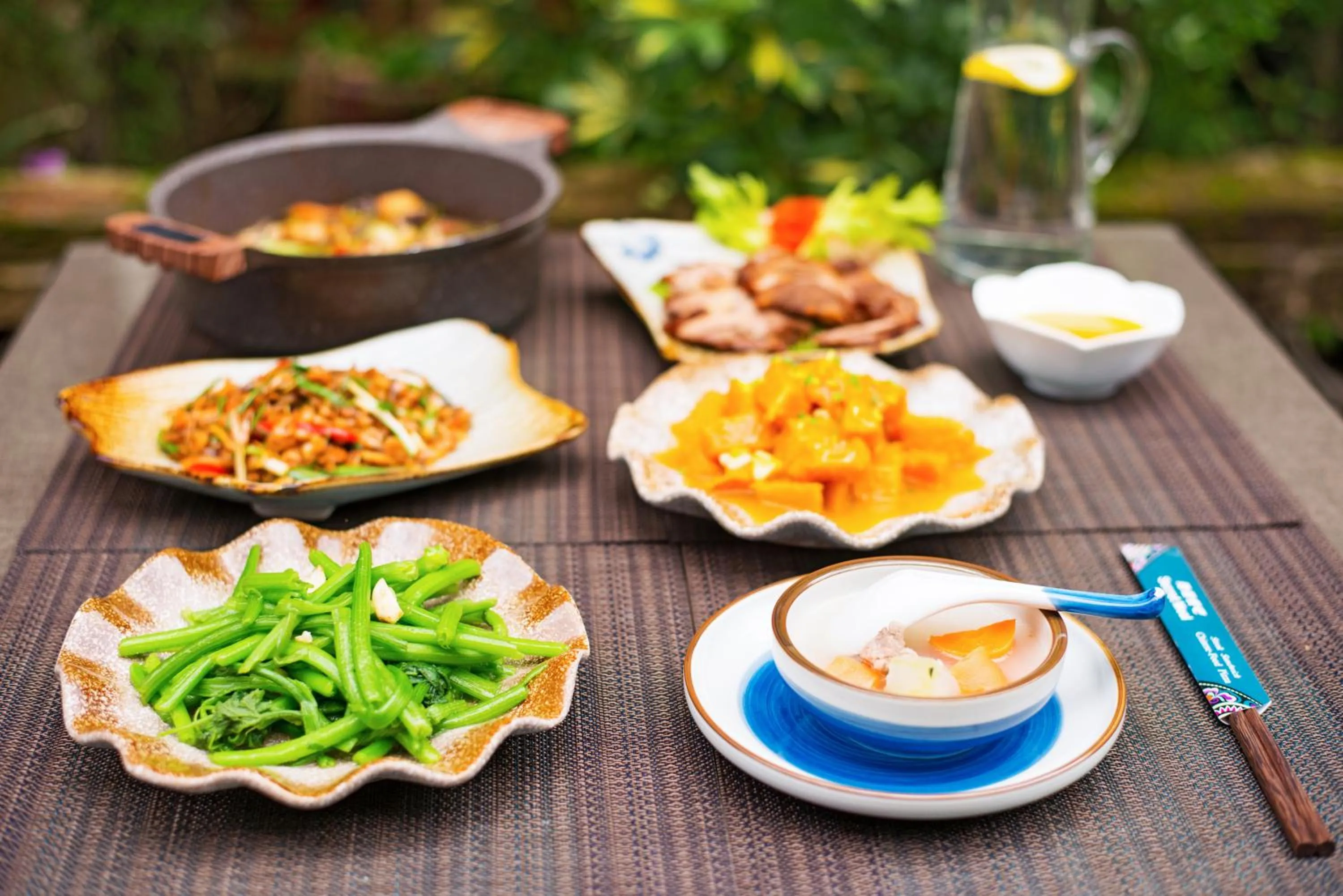 Meals in Secret Courtyard Resort Hotel