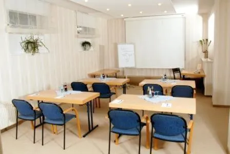 Business facilities in Hotel Graf